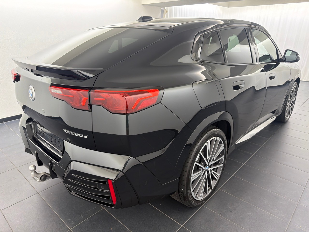 BMW X2 xDr 20d 48V M Sport-showroom-element-2