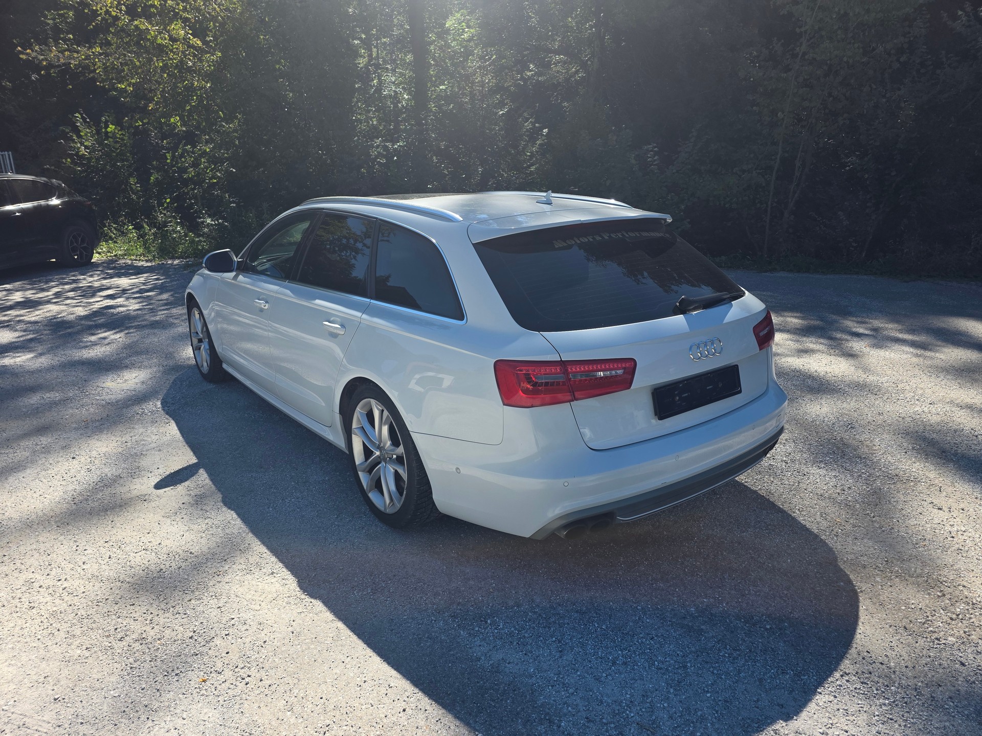 AUDI S6 Avant 4.0 TFSI V8 quattro S-tronic-image-4