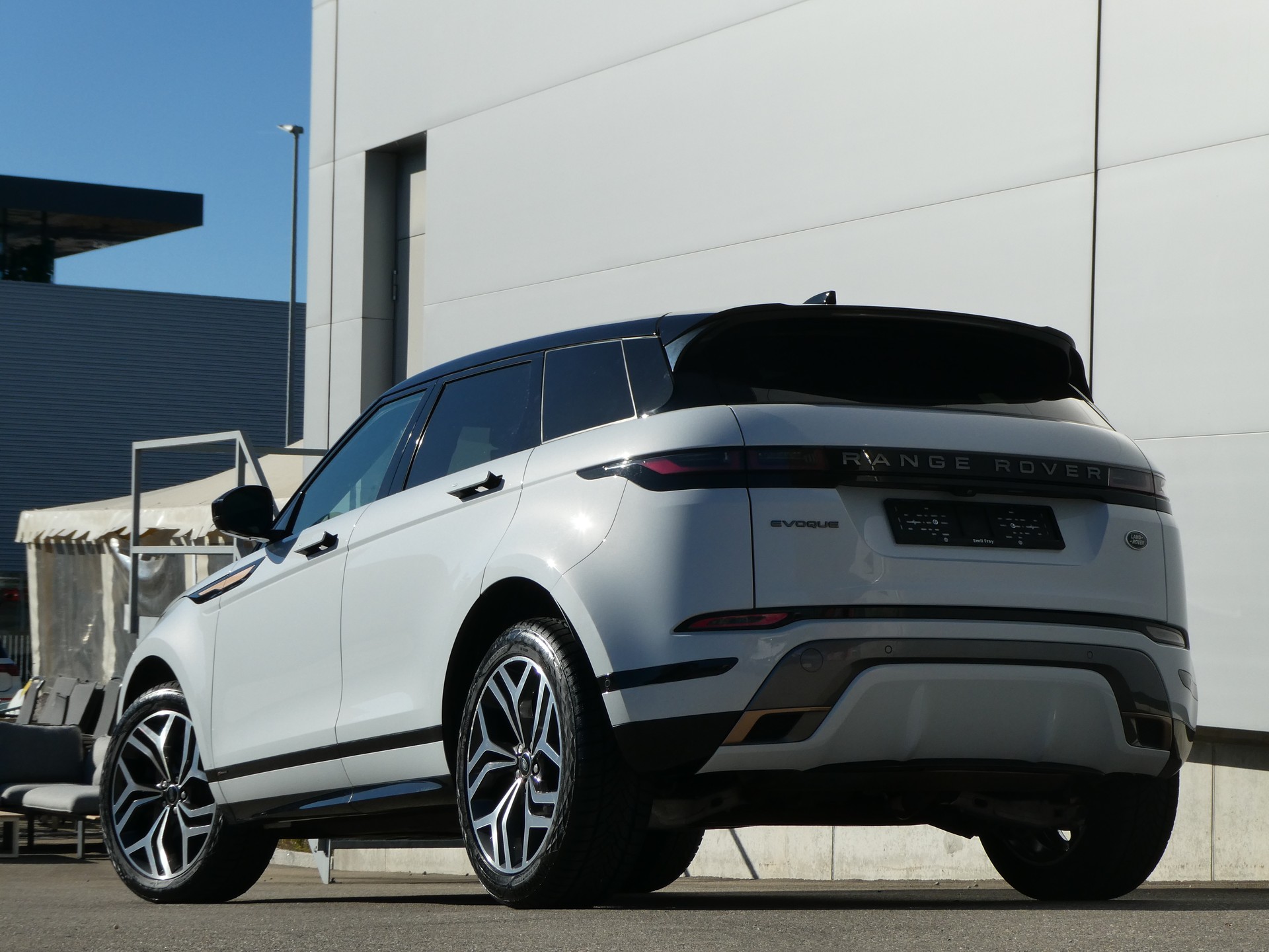 LAND ROVER Range Rover Evoque R-Dyn First Edi P 250 HSE AT9-image-4
