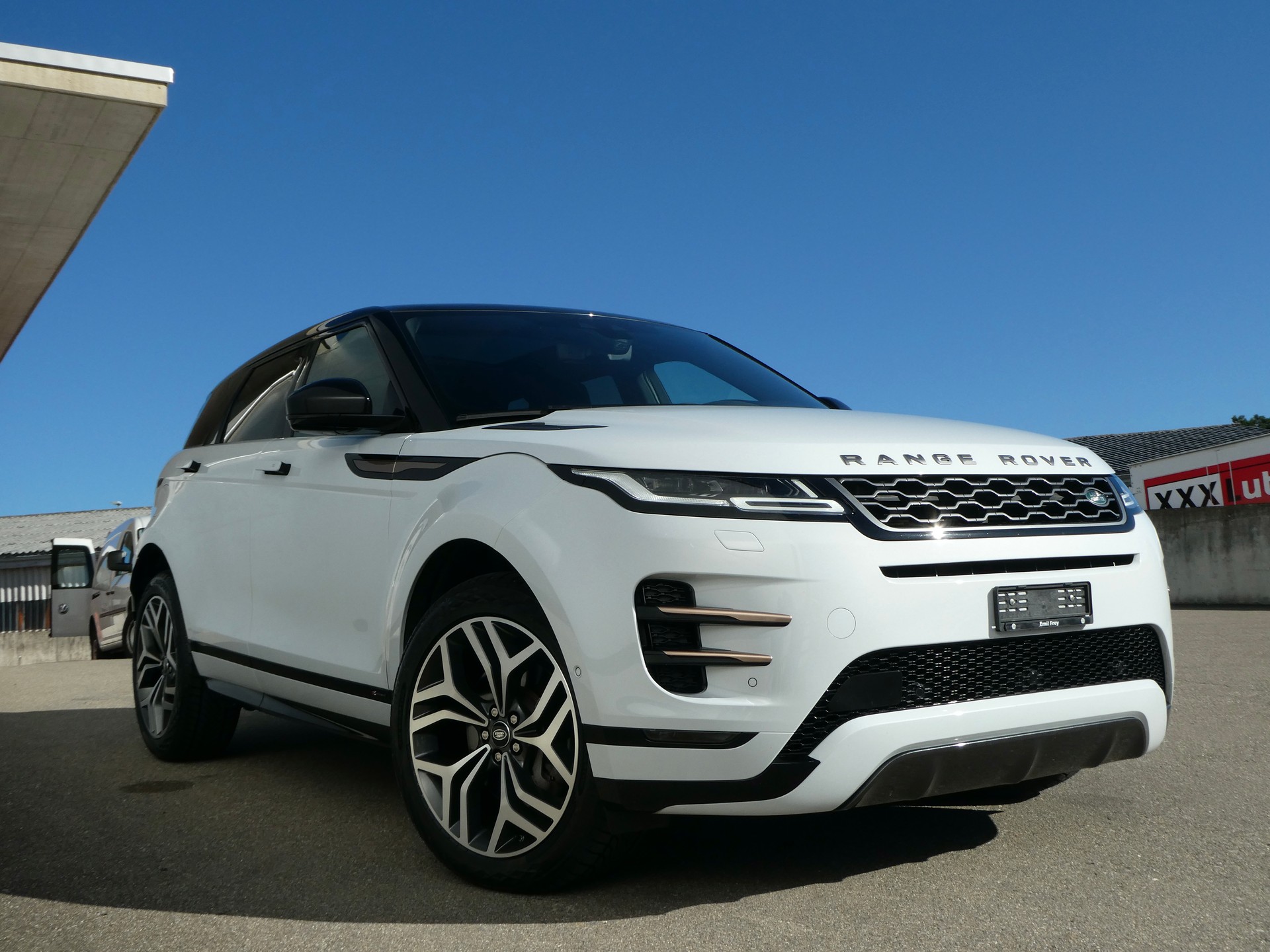 LAND ROVER Range Rover Evoque R-Dyn First Edi P 250 HSE AT9-image-6
