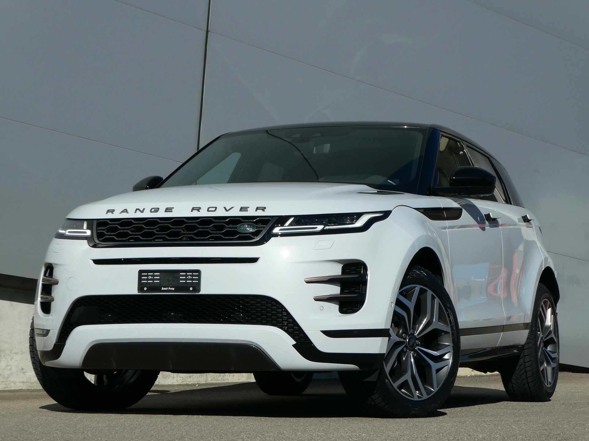 LAND ROVER Range Rover Evoque R-Dyn First Edi P 250 HSE AT9