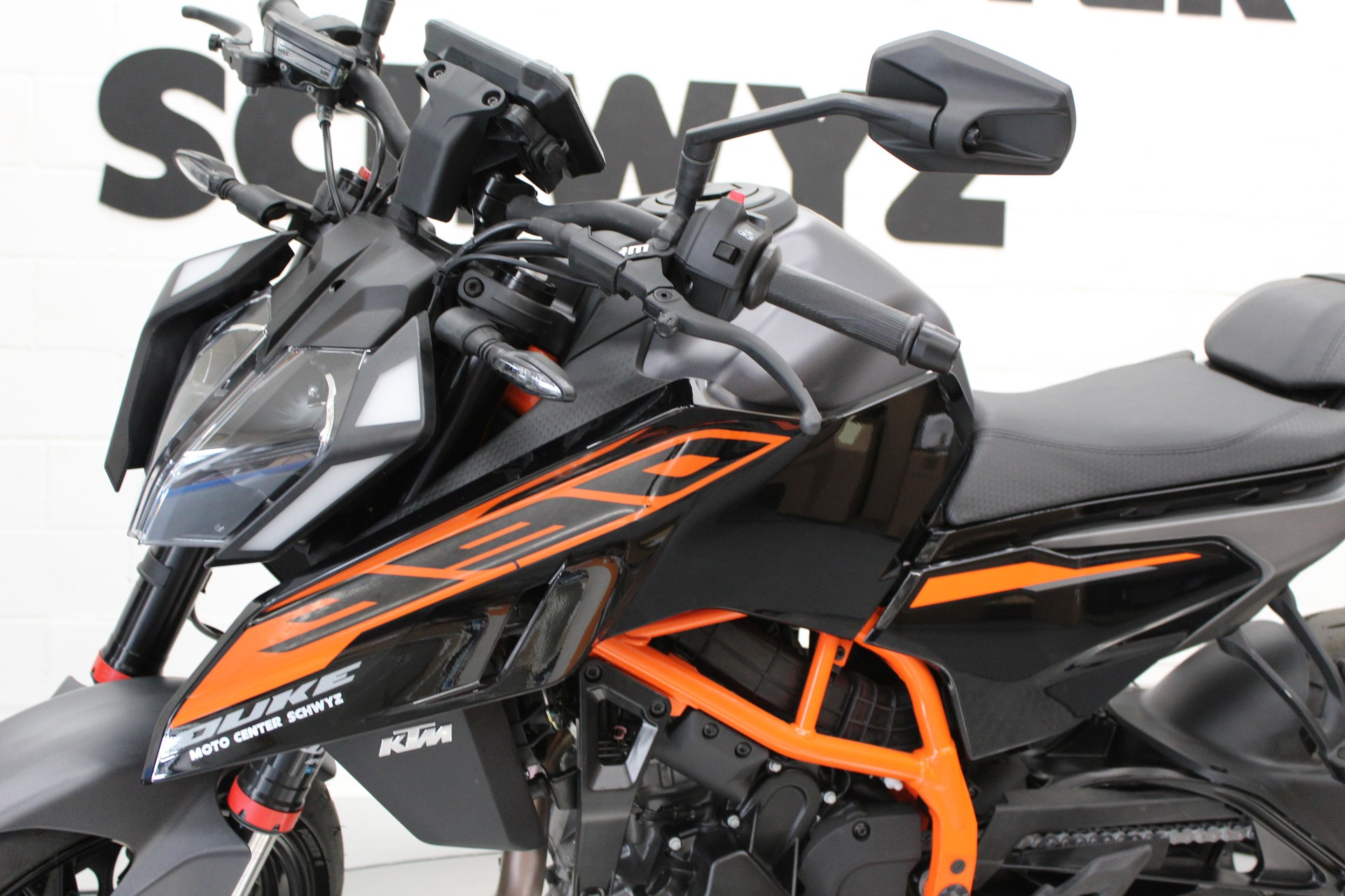 KTM 125 Duke-image-6