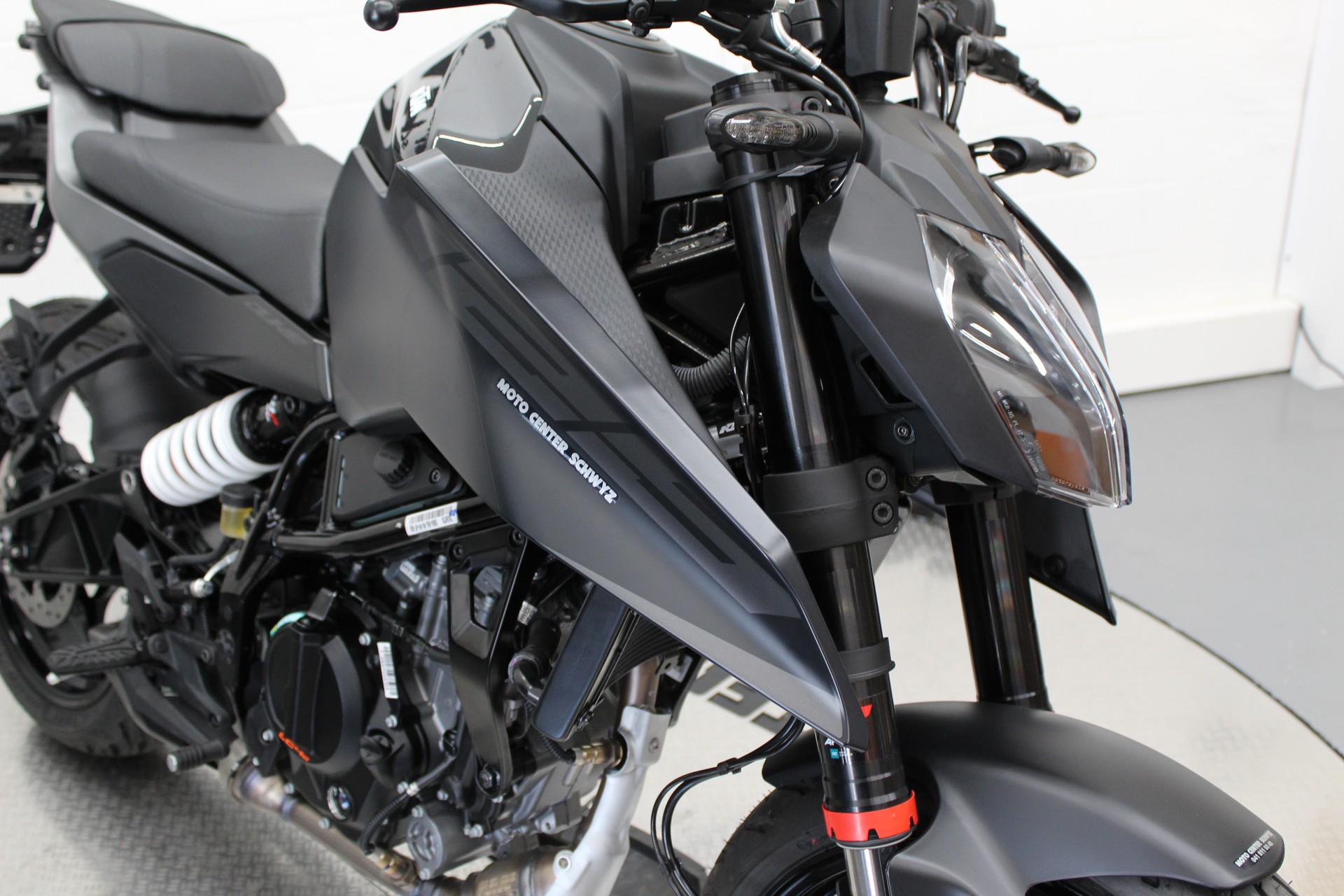 KTM 125 Duke-image-7