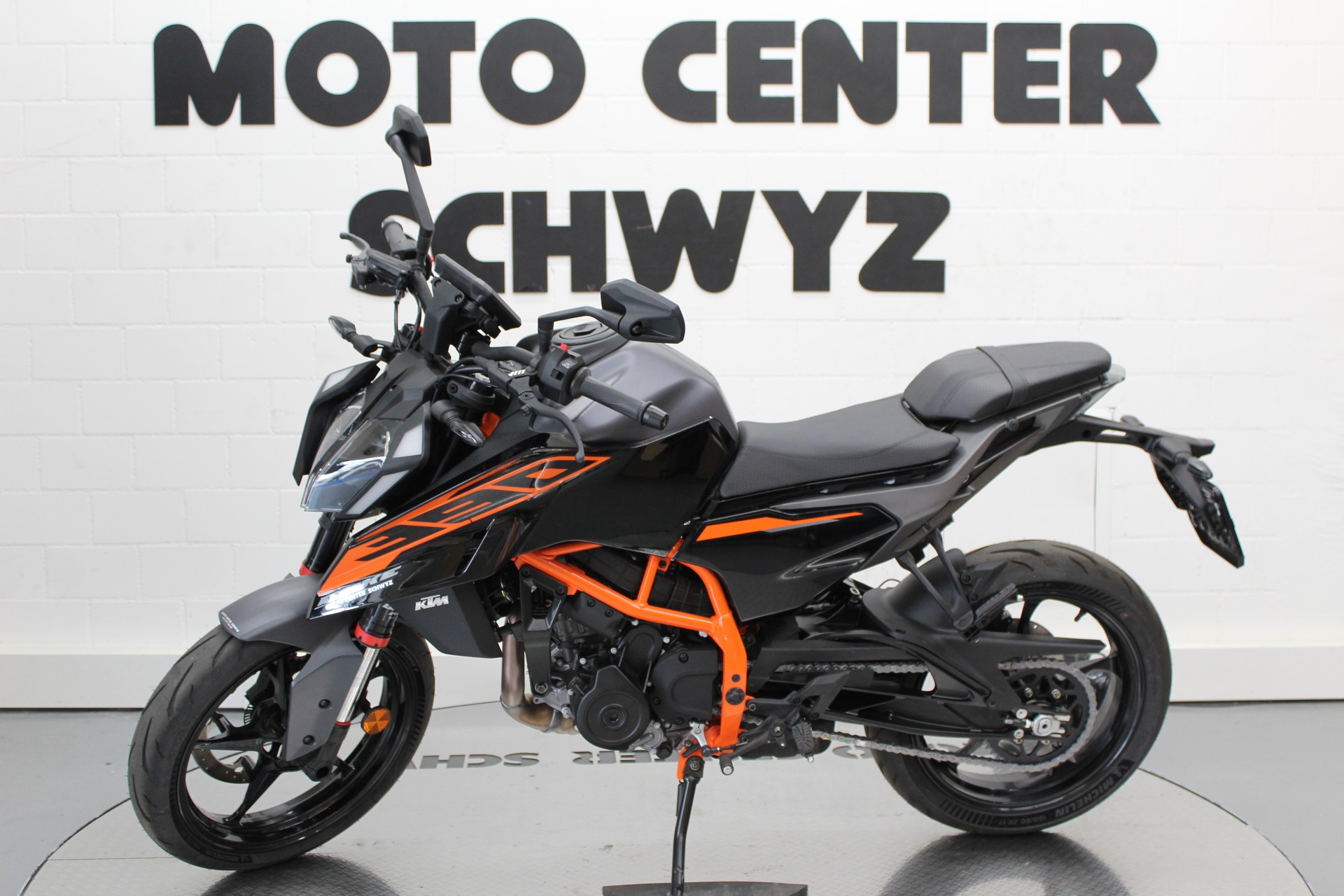 KTM 125 Duke-image-5