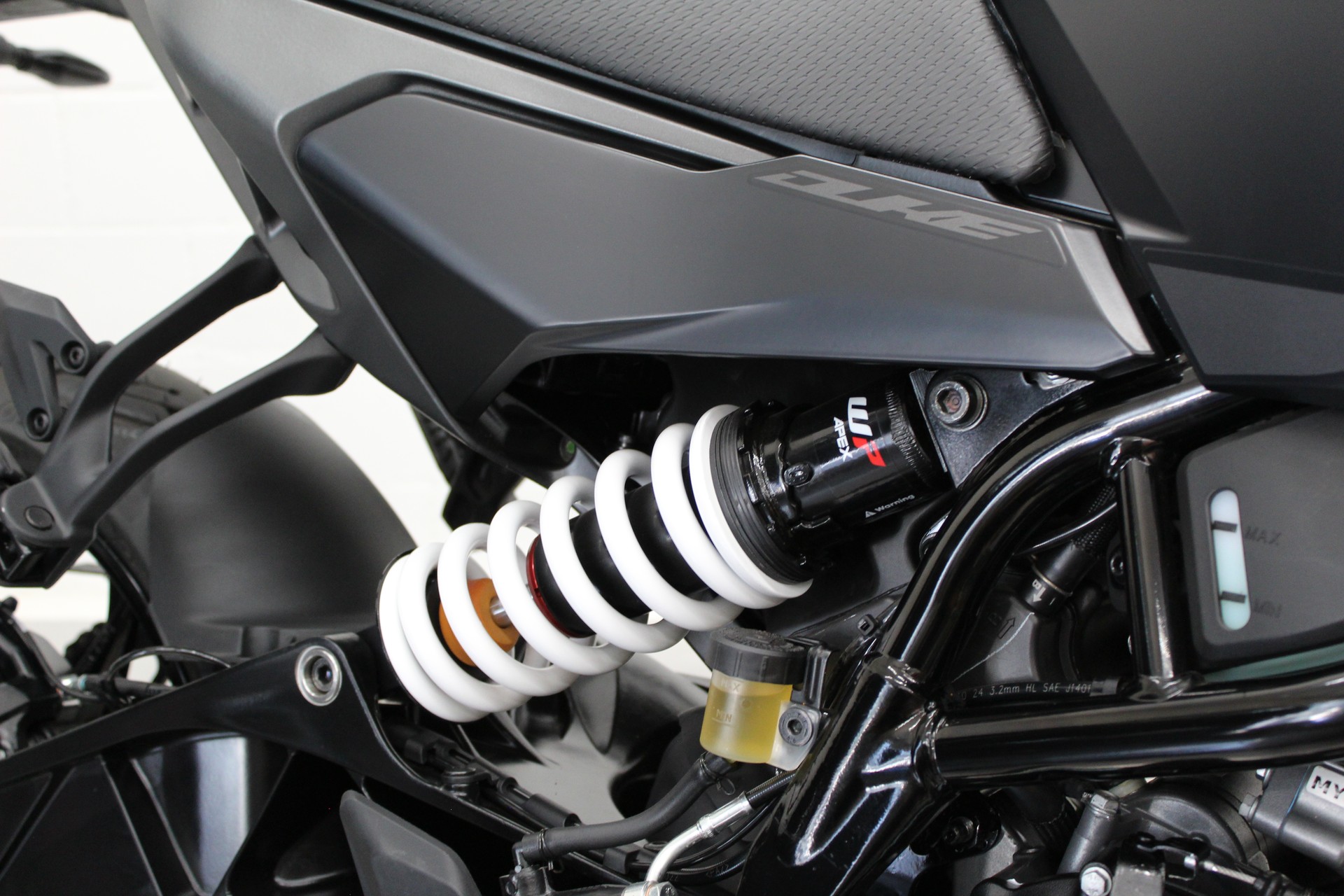 KTM 125 Duke-image-8