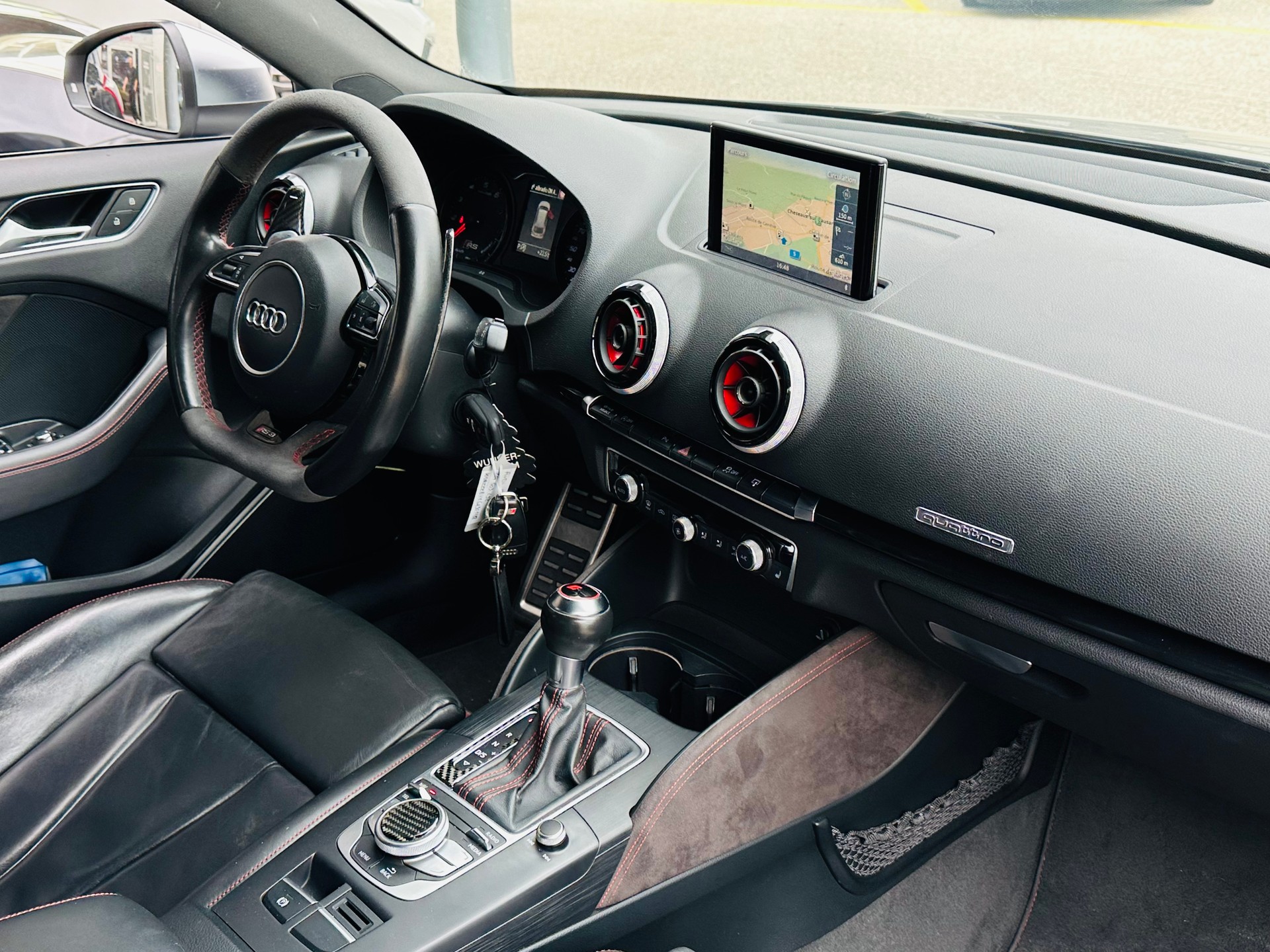 AUDI RS3 2.5 TSI quattro S-tronic-image-13