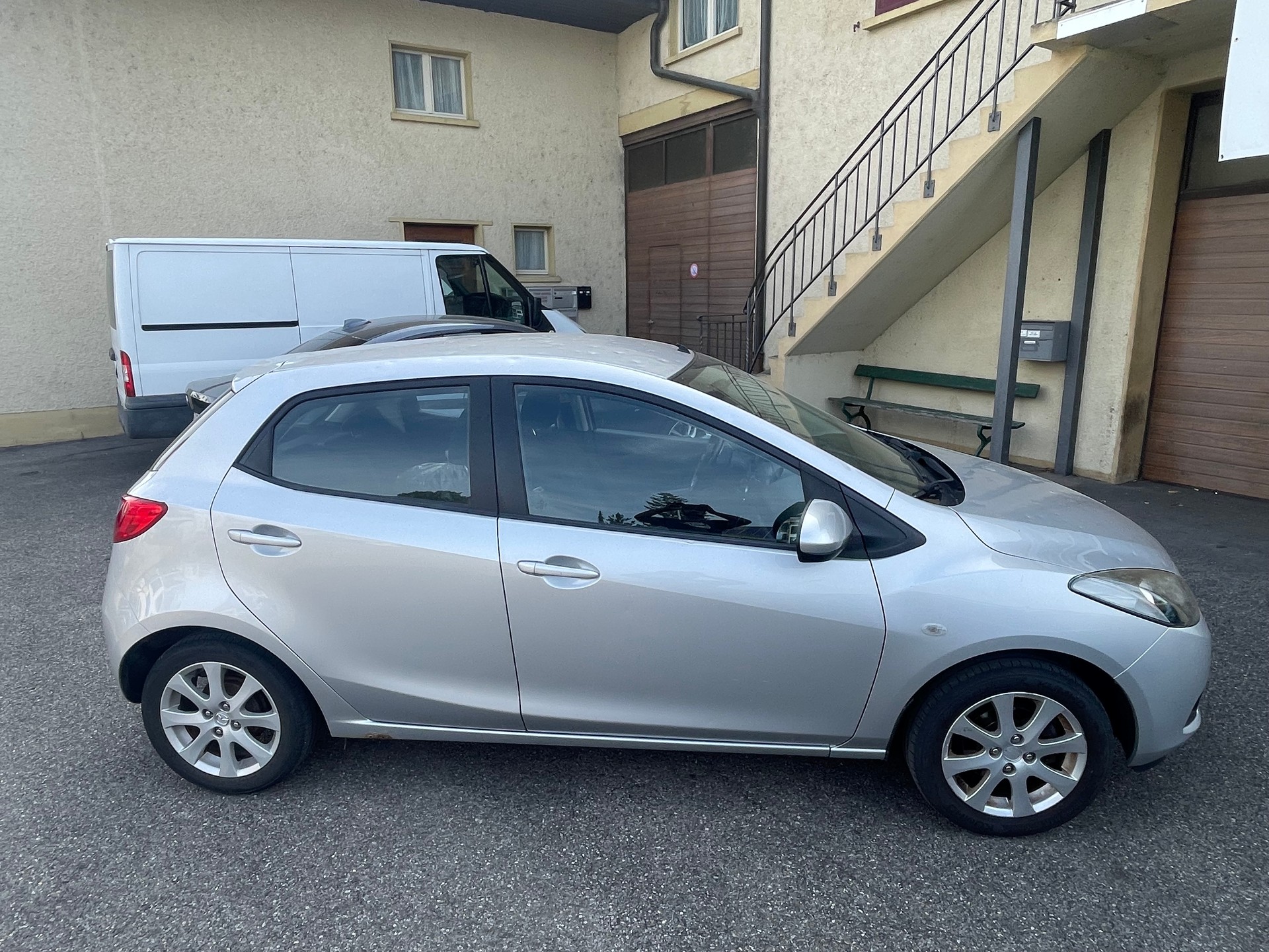 MAZDA 2 1.3i 16V Exclusive-showroom-element-2