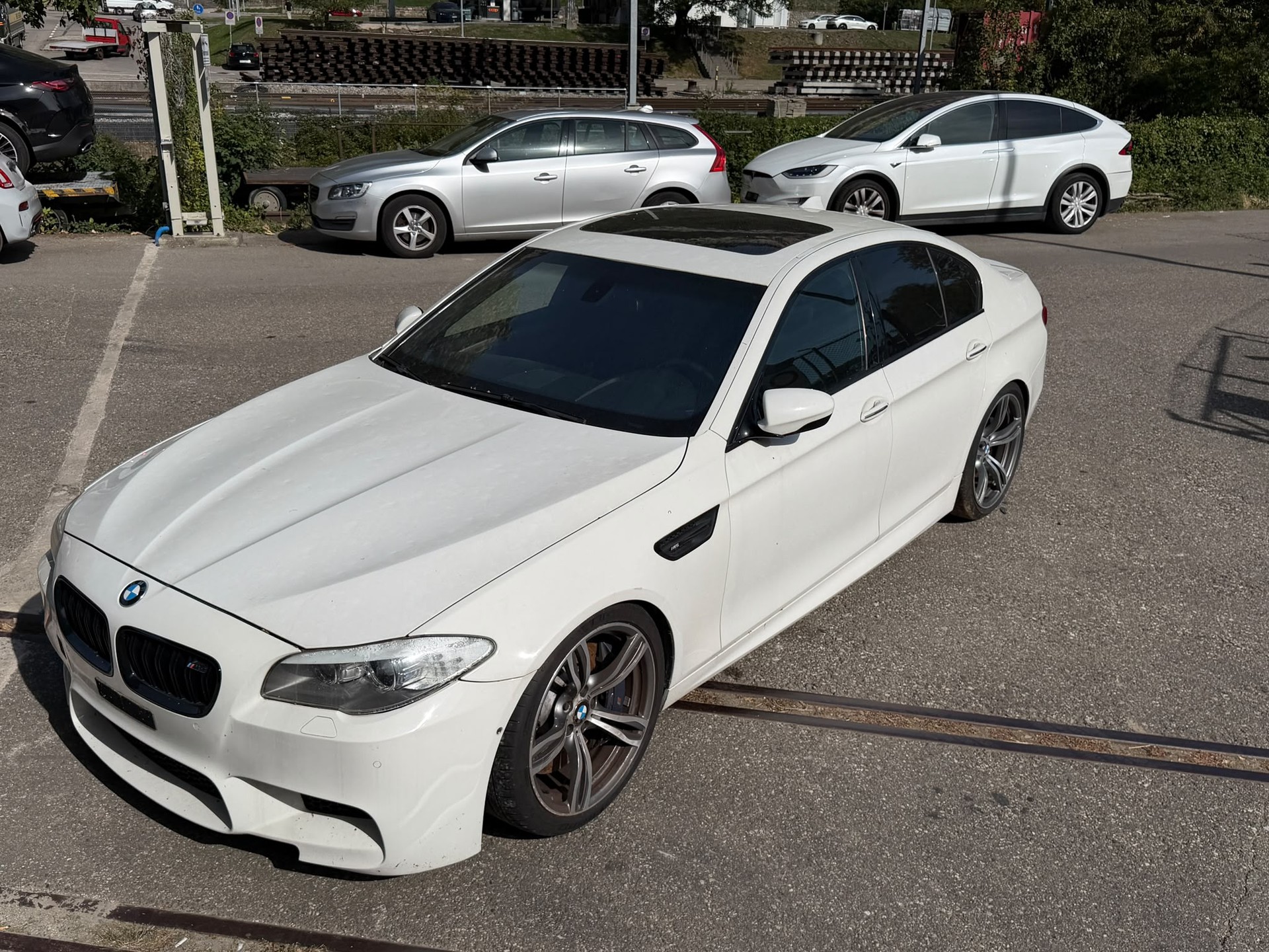 BMW M5 Drivelogic-showroom-element-2