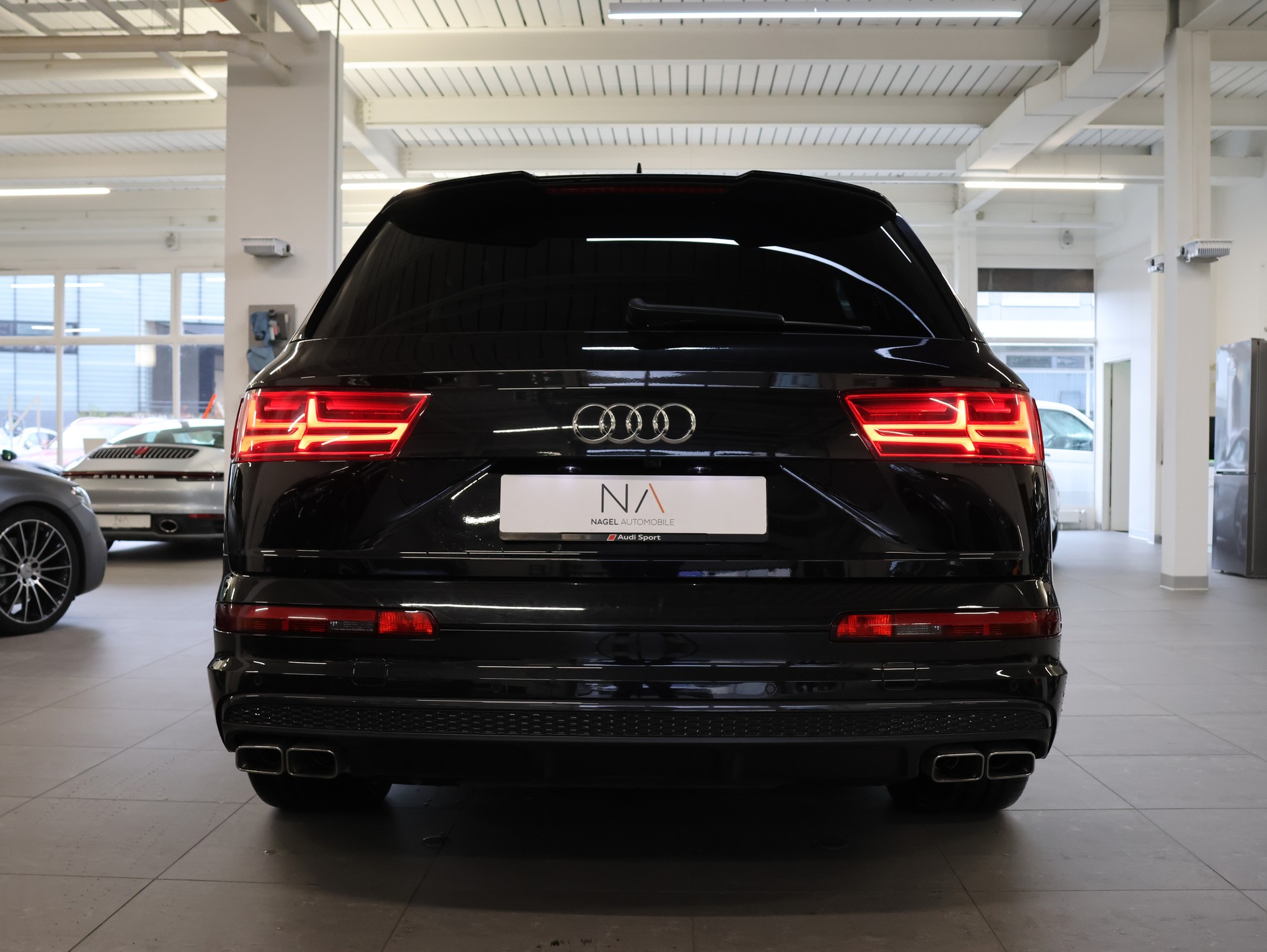 AUDI SQ7 4.0 TDI quattro tiptronic *KERAMIK-BREMSEN*7-SITZER*-image-4