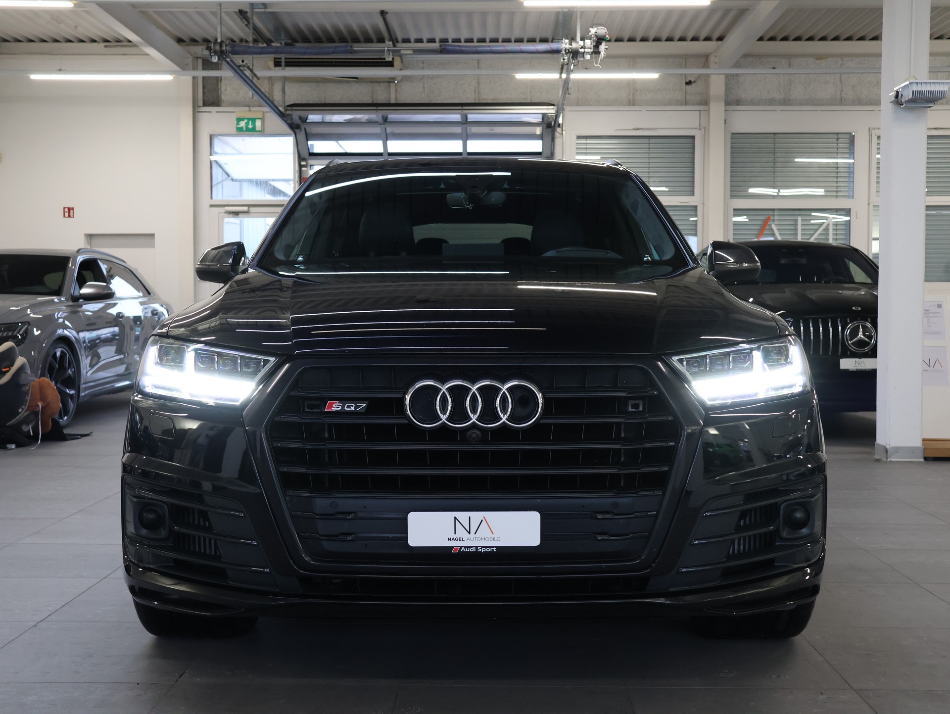 AUDI SQ7 4.0 TDI quattro tiptronic *KERAMIK-BREMSEN*7-SITZER*-showroom-element-2