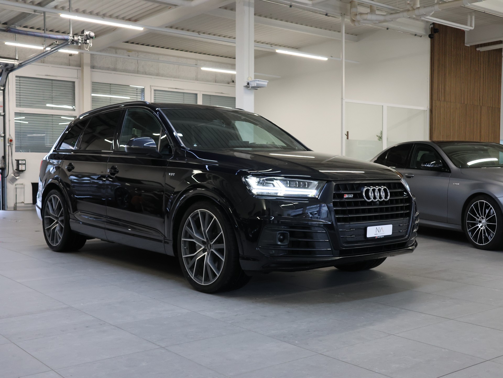 AUDI SQ7 4.0 TDI quattro tiptronic *KERAMIK-BREMSEN*7-SITZER*-showroom-element-1