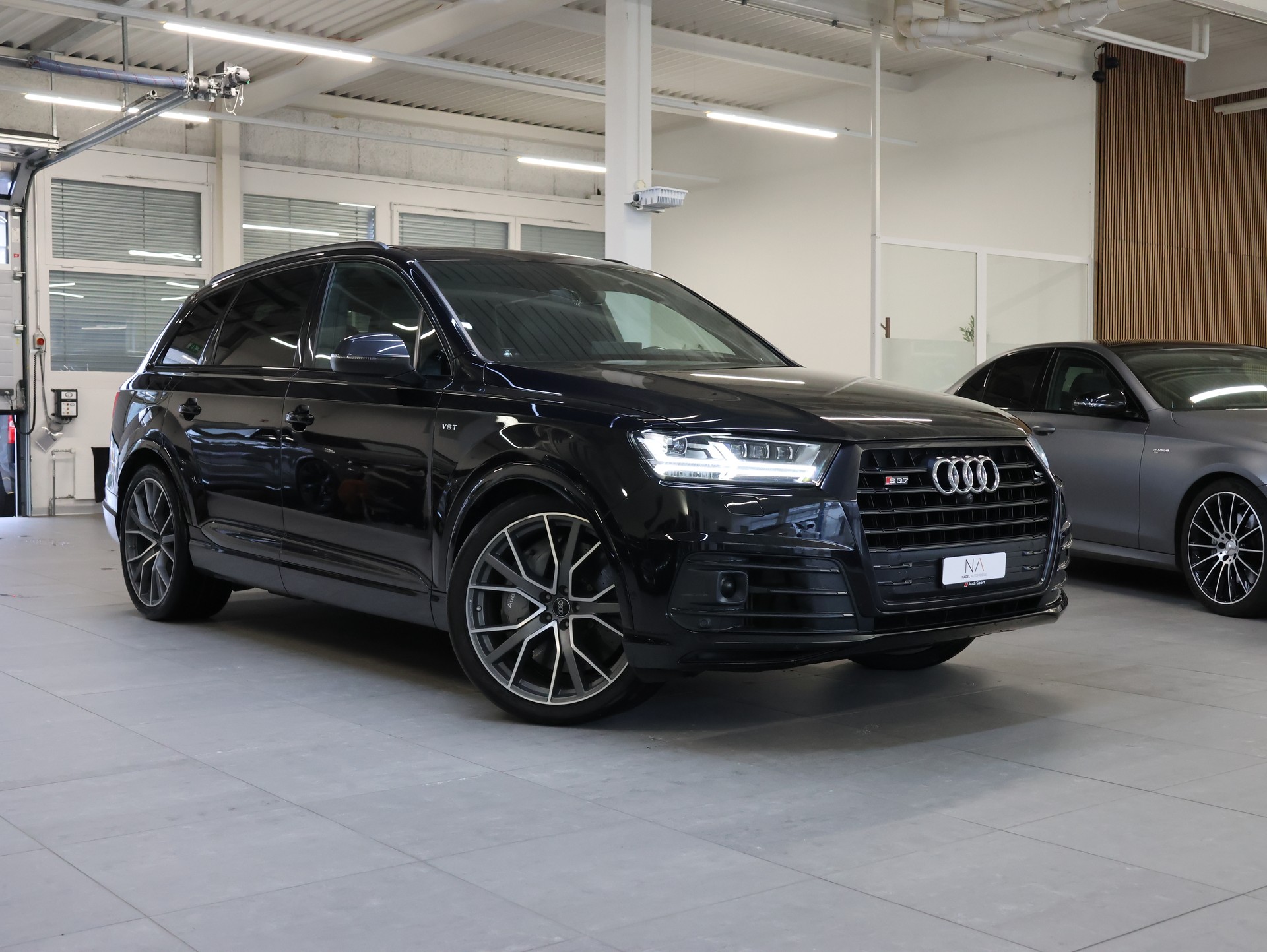 AUDI SQ7 4.0 TDI quattro tiptronic *KERAMIK-BREMSEN*7-SITZER*