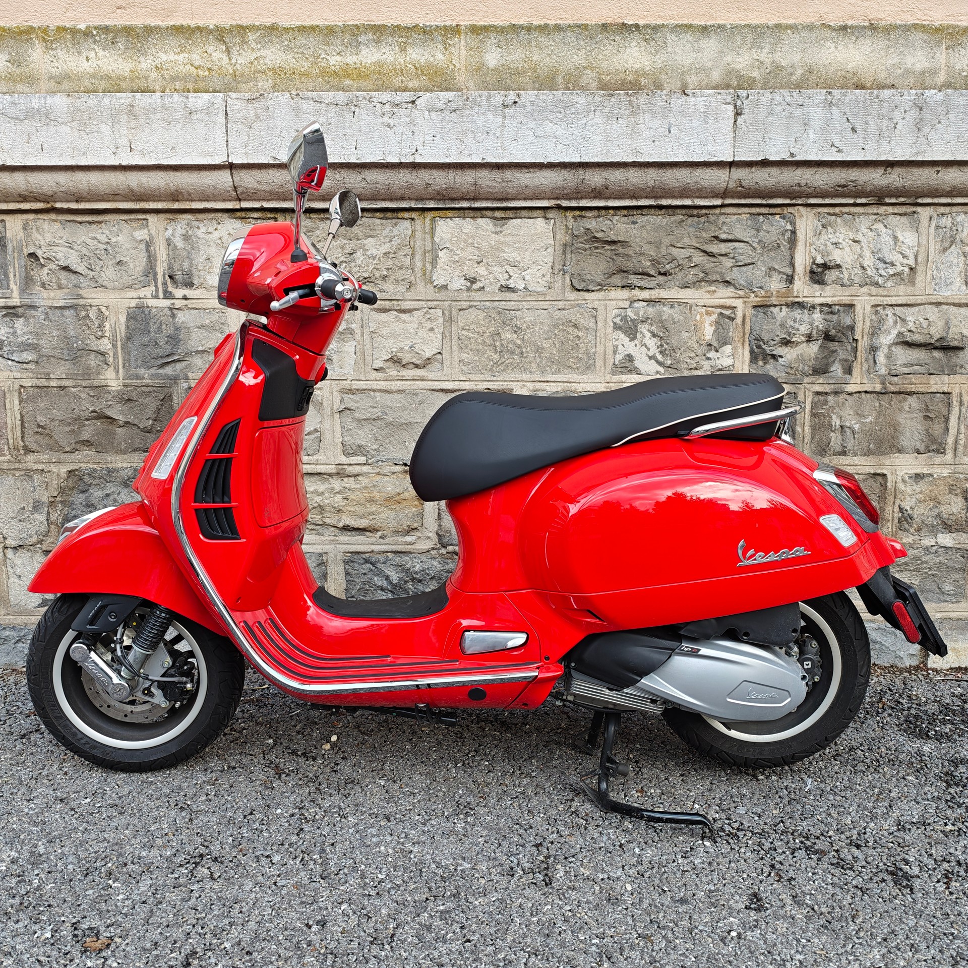 PIAGGIO Vespa GTS 300 Super ABS-image-2