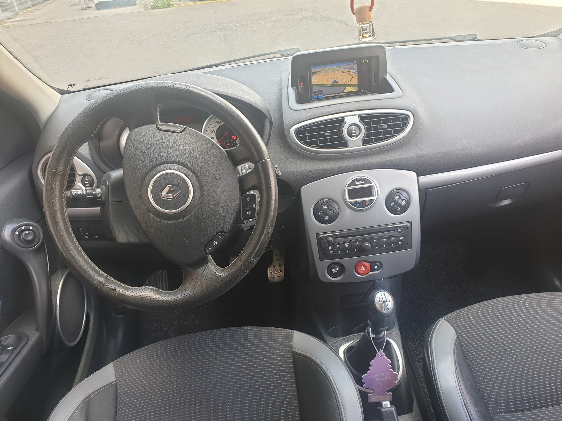 RENAULT Clio 2.0 16V GT-image-15