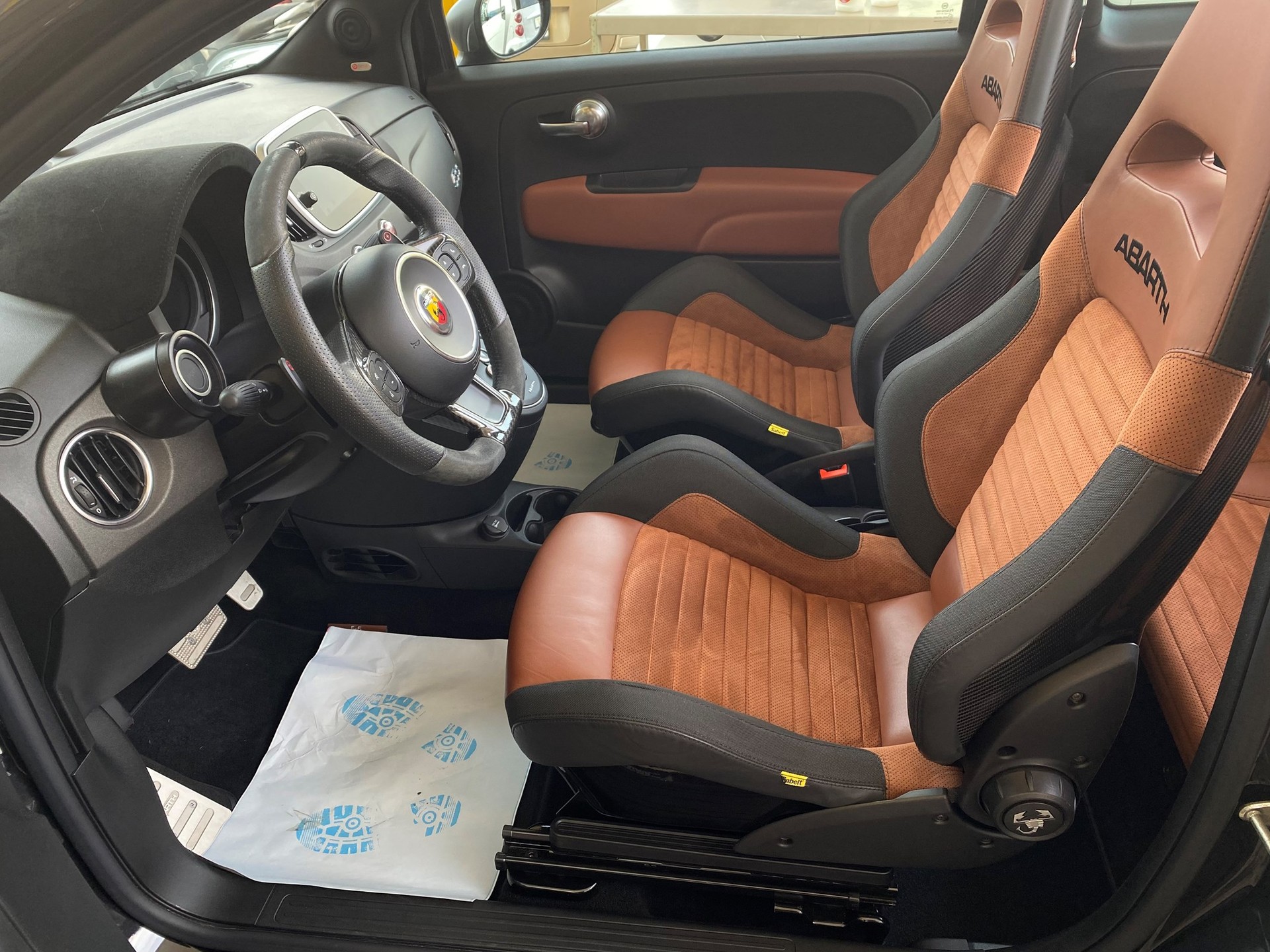 FIAT 595C 1.4 16V Turbo Abarth Competizione Dualogic-image-12