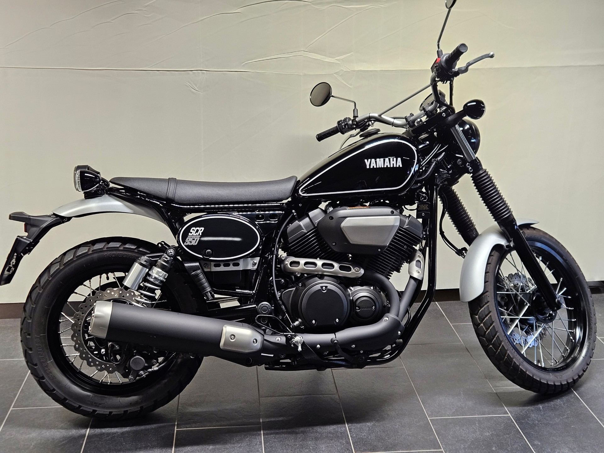 YAMAHA SCR 950 ABS-image-1