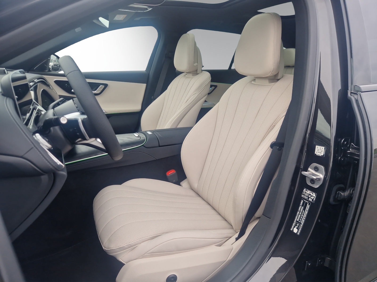 MERCEDES-BENZ E 450 d T 4Matic 9G-Tronic-image-9