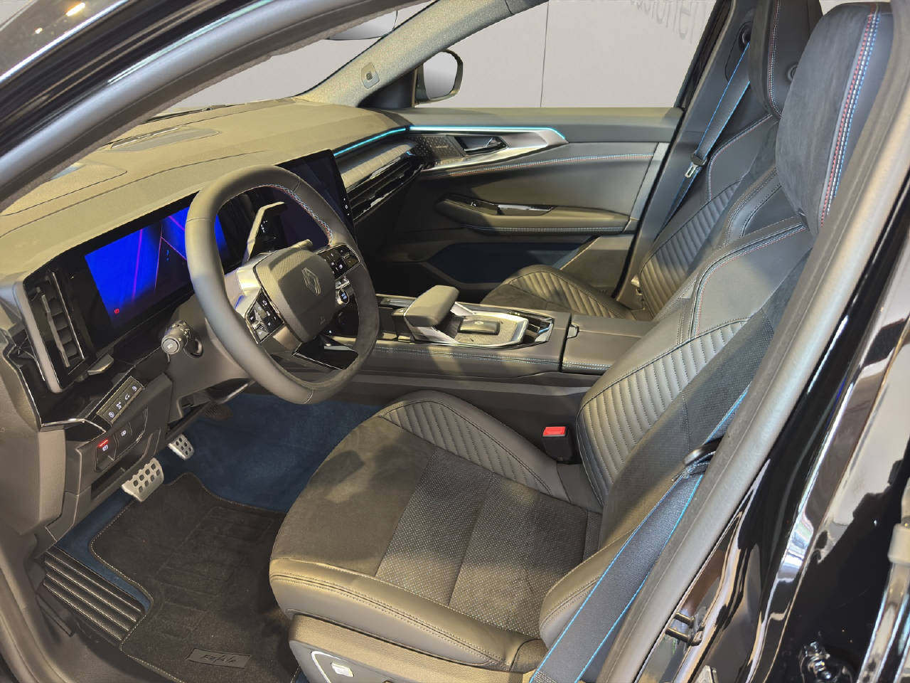 RENAULT Rafale 1.2 E-Tech Plug-in Atelier Alpine-image-5