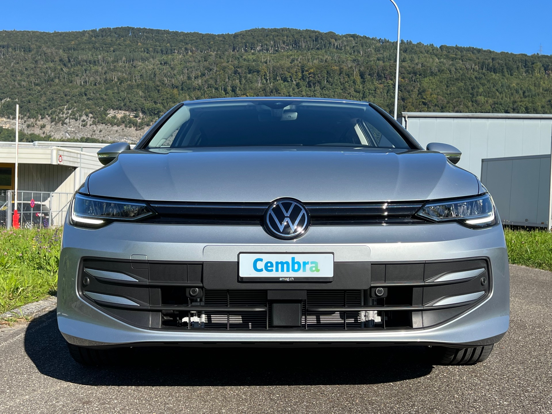 VW NEUSTES MODEL: GOLF 1.5 E TSI MHEV LIFE DSG. CH WAGEN. MIT AMAG VOLLGARANTIE. KM 2`300. NEUE 18" RÄDER ALU.-image-6