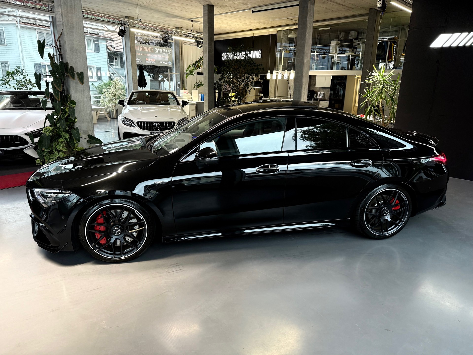 MERCEDES-BENZ CLA 45 S AMG 4Matic+ 8G-DCT-showroom-element-3