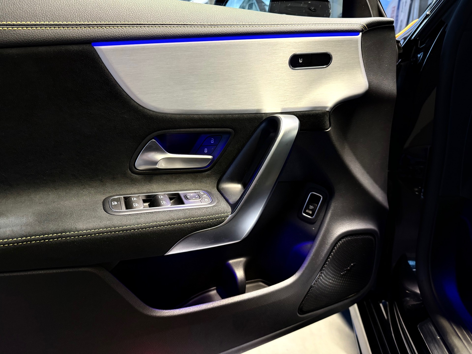 MERCEDES-BENZ CLA 45 S AMG 4Matic+ 8G-DCT-image-8
