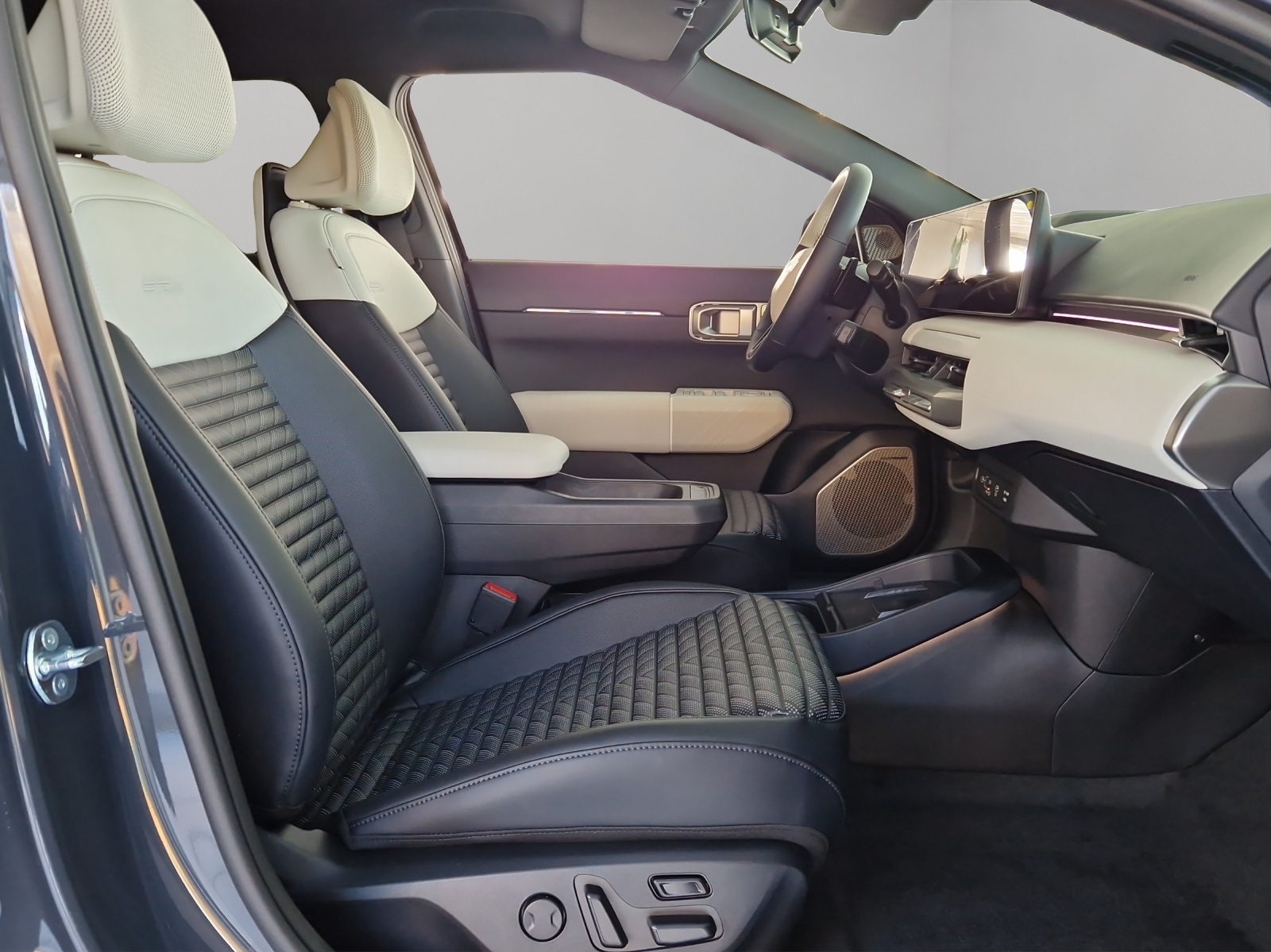 KIA EV4 81,4 kWh GT-Line / veganes Leder-Interieur / Wärmepumpe / 7-Jahre CH Herstellergarantie / Leasing ab 0.00% 24 Mte.-image-13