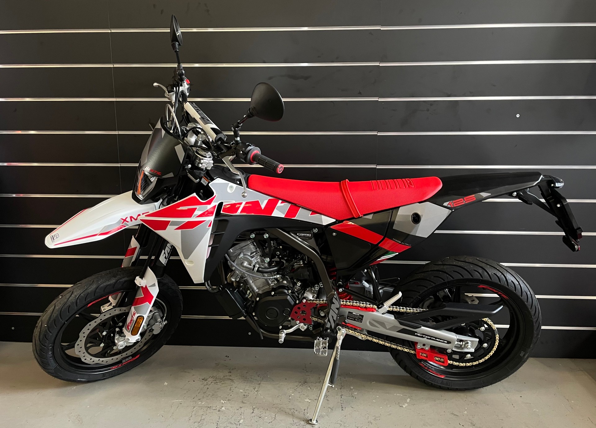 FANTIC XMF 125 Performance-image-1