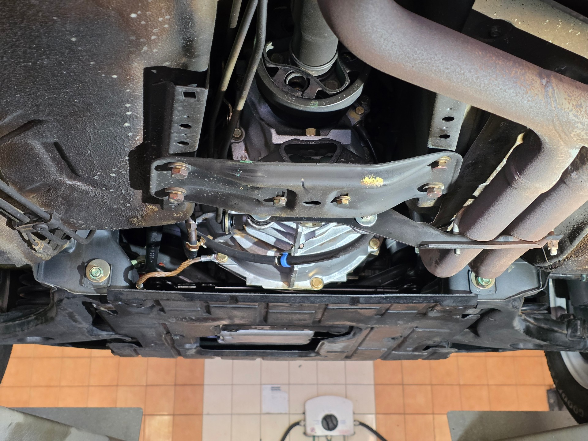 MERCEDES-BENZ 190 E 2.0-image-12