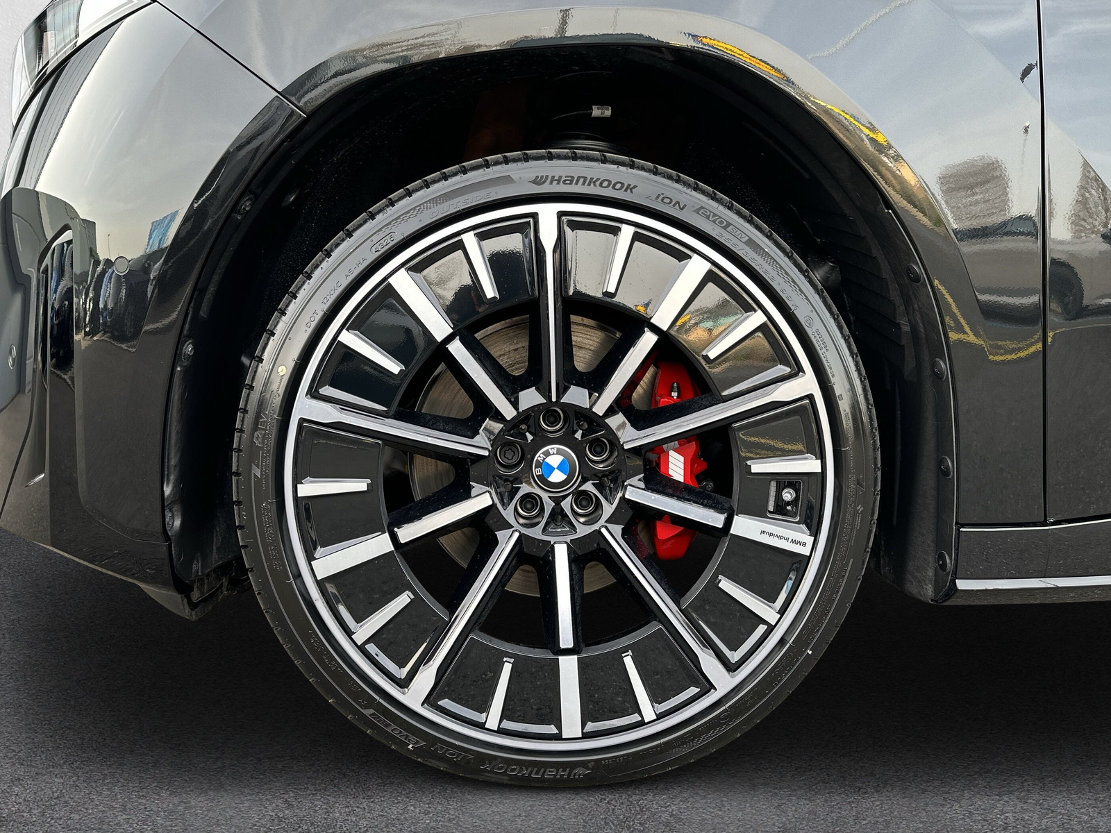 BMW iX3 50 xDrive M Sport Pro **Action de leasing à 0.9% avec assurance et roues hiver**-image-8