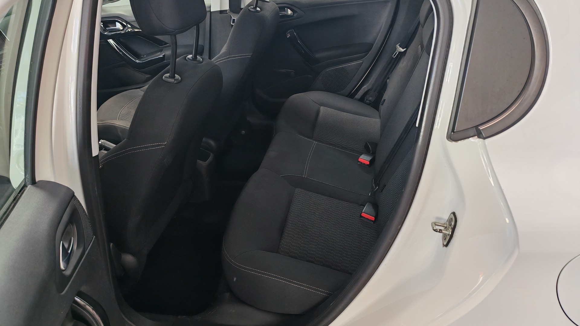 PEUGEOT 1.2 PureTech Active EGS S/S-image-8