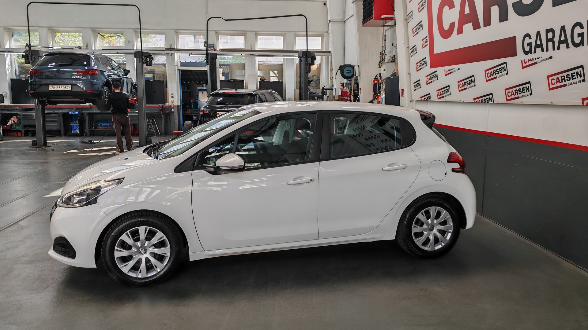 PEUGEOT 1.2 PureTech Active EGS S/S-image-5