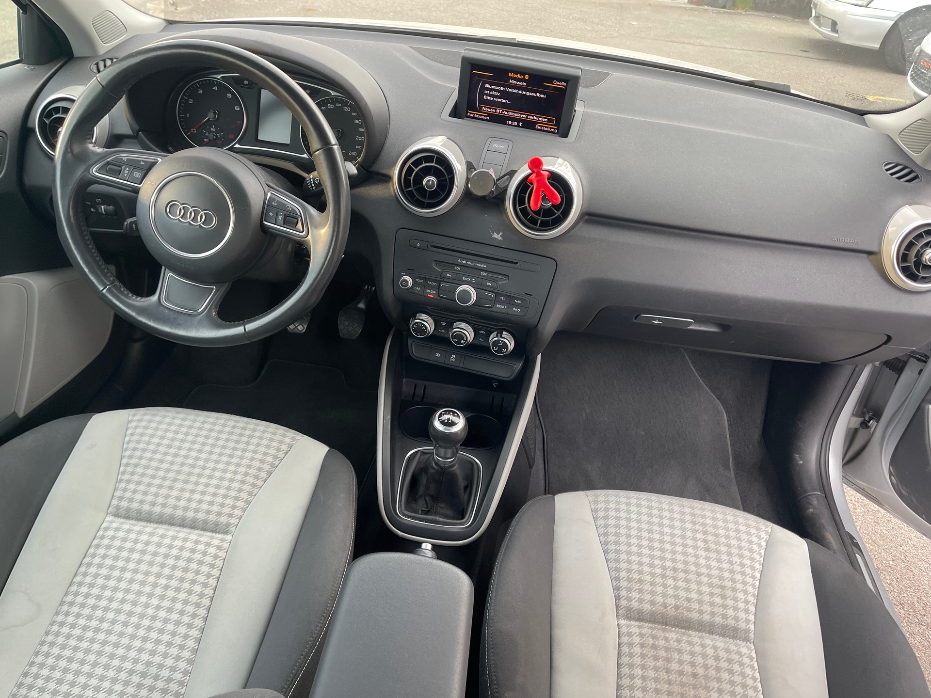 AUDI A1 1.2 TFSI Ambition Young-image-7