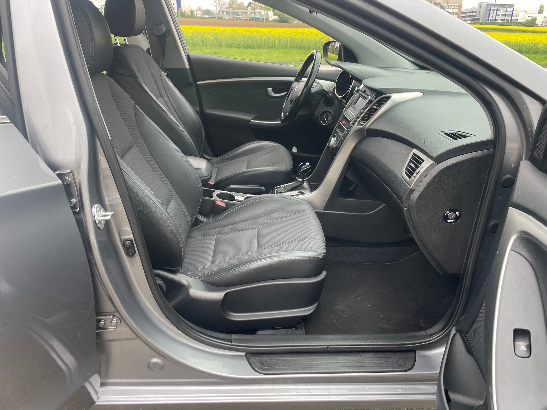 HYUNDAI i30 Wagon 1.6 GDI Style Automatic-image-7