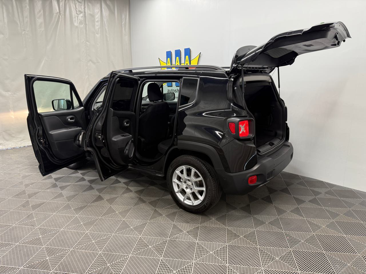JEEP Renegade 1.5 Turbo MHEV Limited-image-10