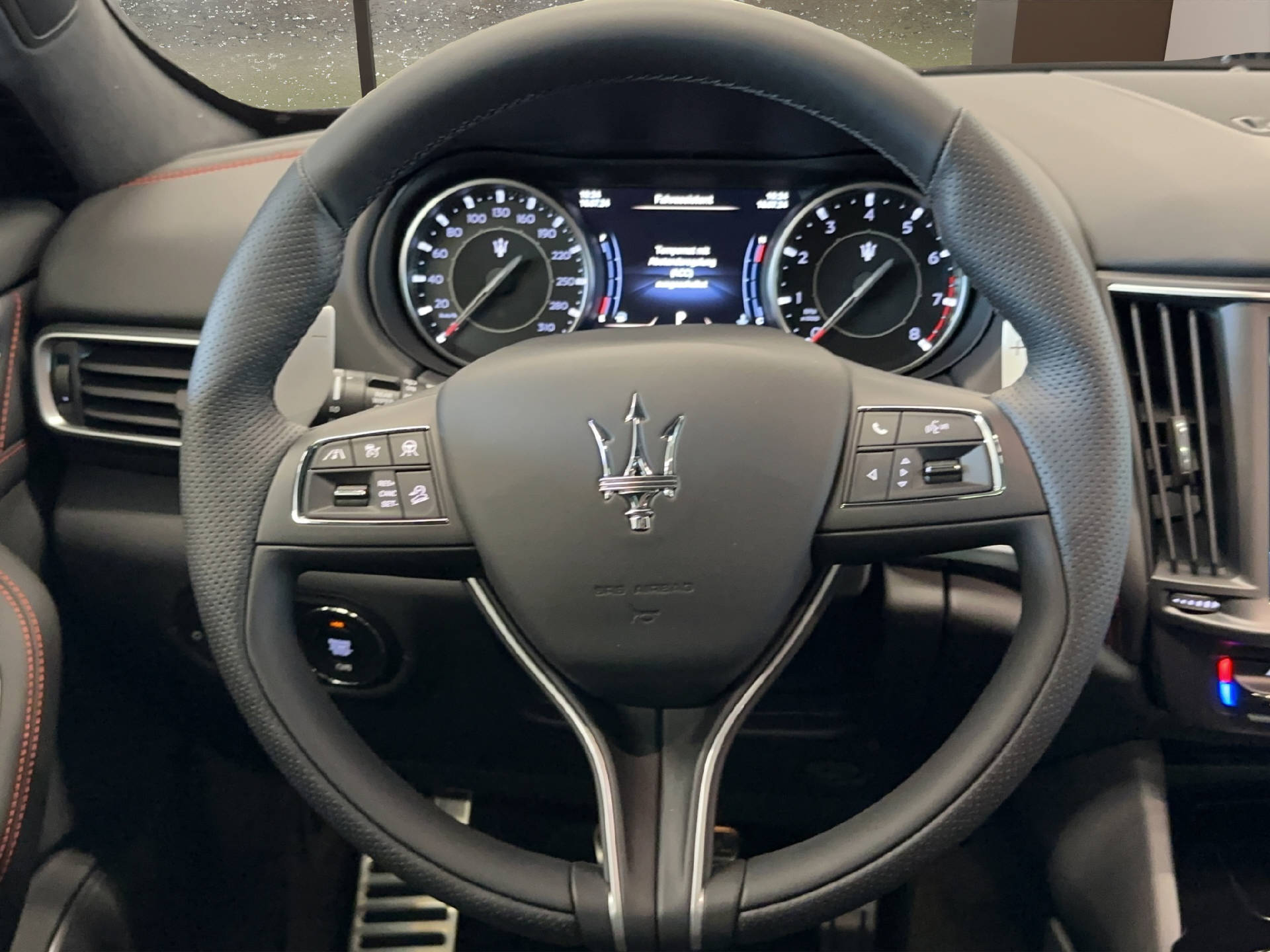 MASERATI Levante 3.0 V6 Modena Ultima-image-9