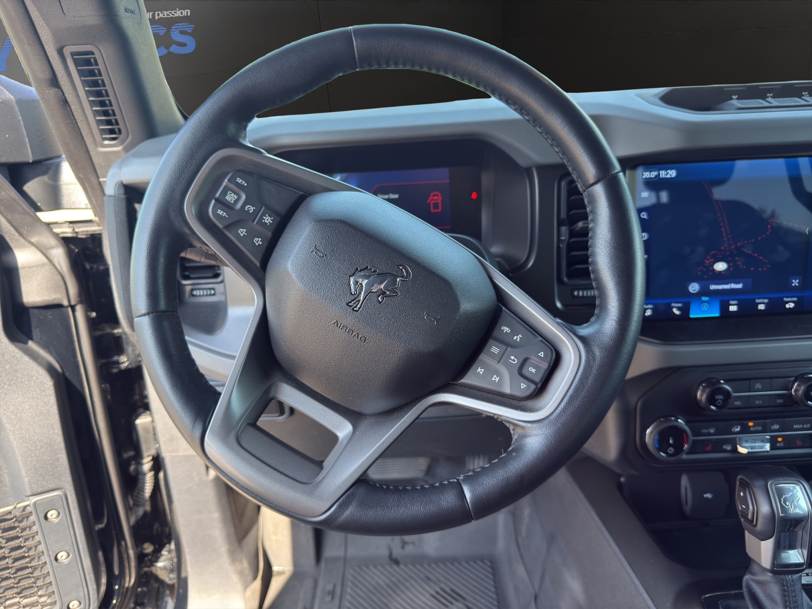 FORD Bronco-image-11
