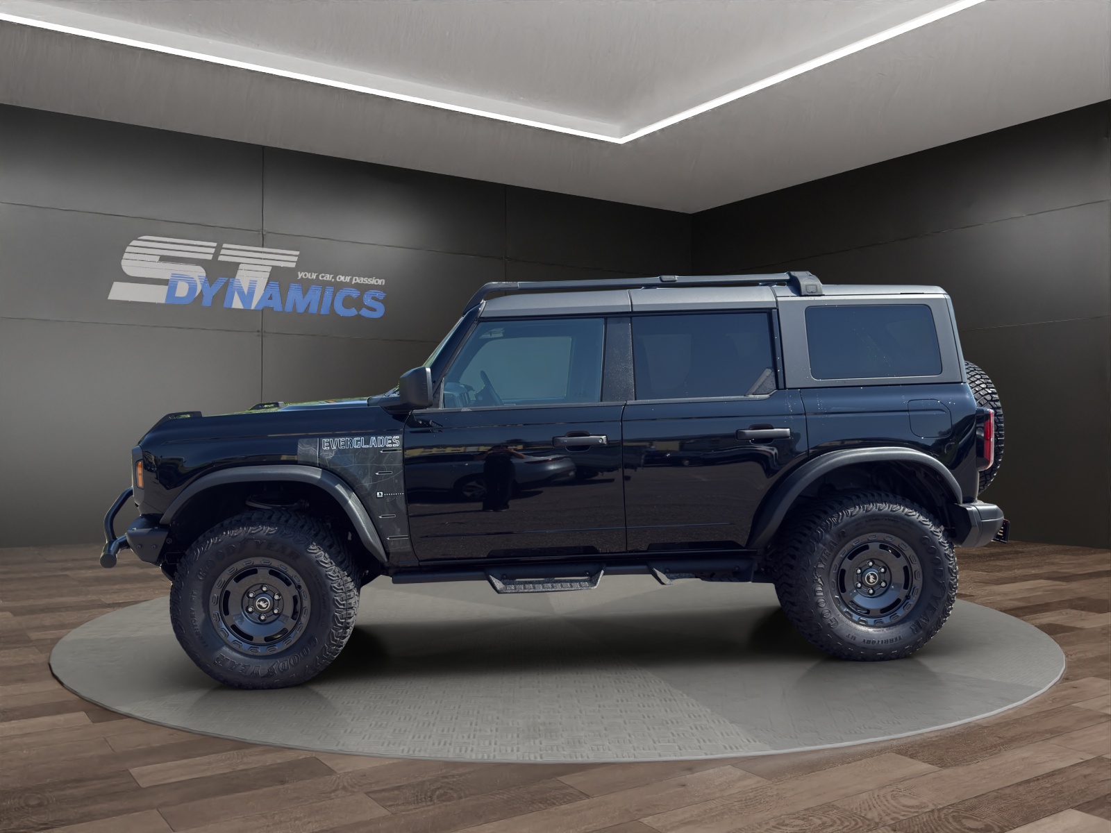 FORD Bronco-showroom-element-2