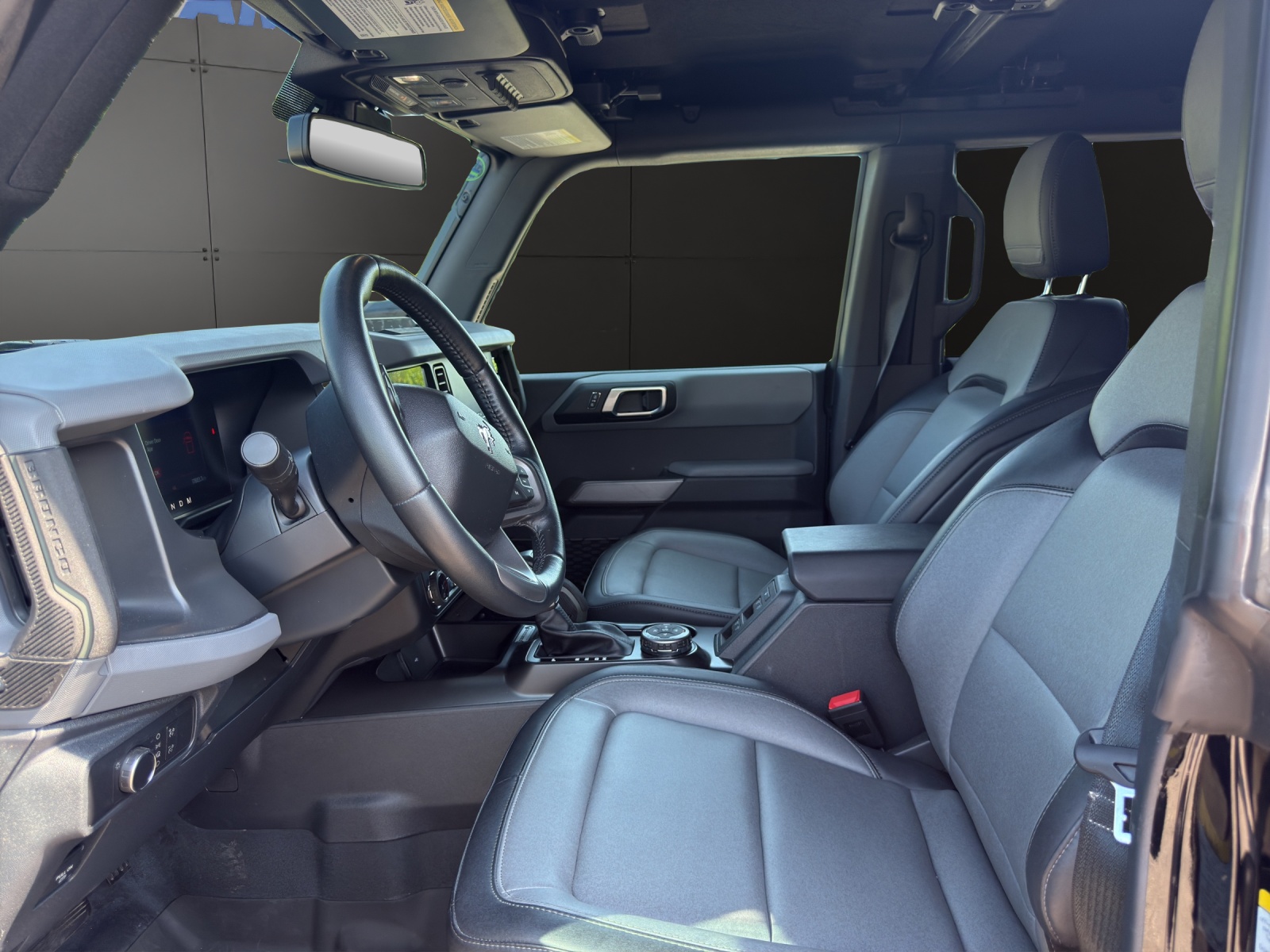 FORD Bronco-image-9