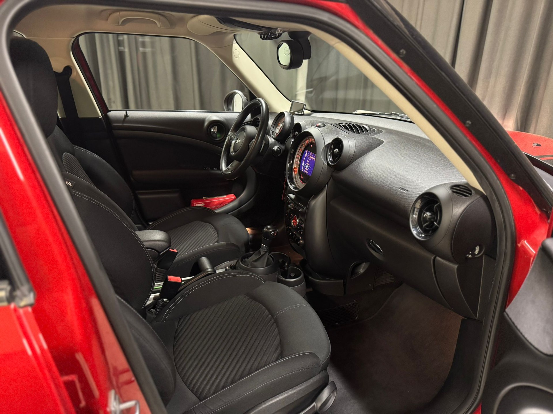 MINI Countryman Cooper S ALL4 Steptronic-image-13