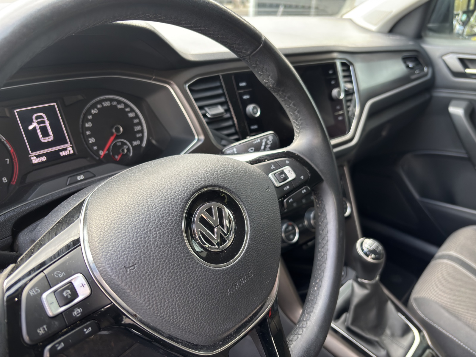 VW T-Roc 1.0 TSI Advance-showroom-element-3