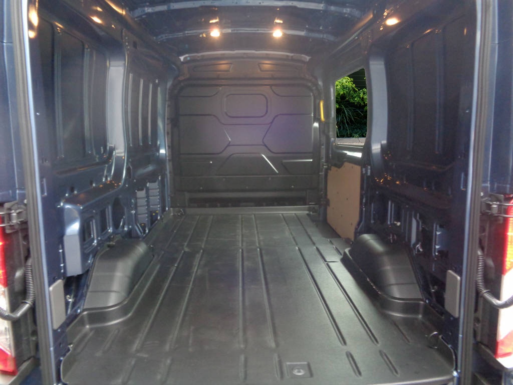 FORD E-Transit Van 350 L2H2 67kWh Trend-image-6