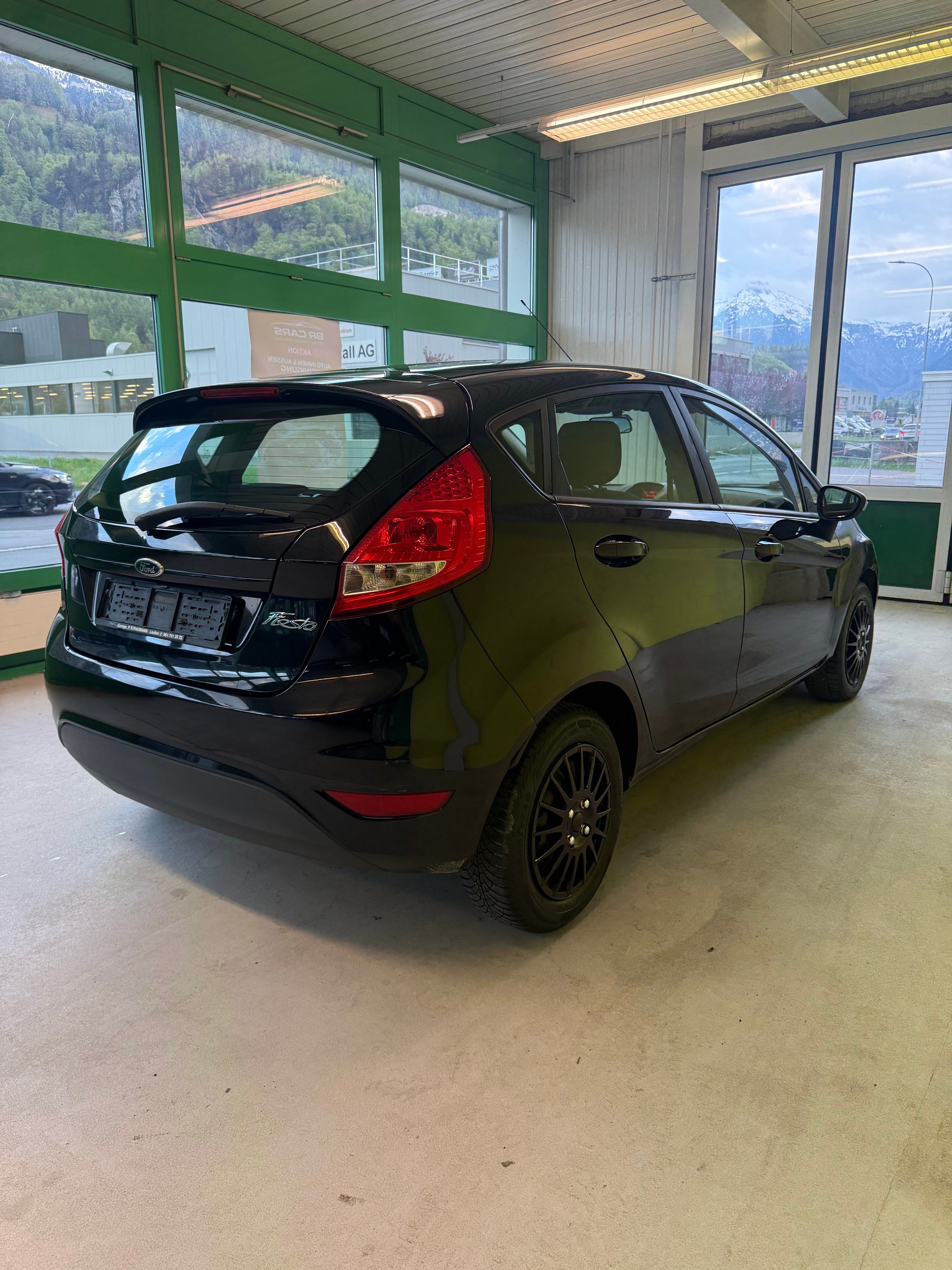 FORD Fiesta 1.4 16V Colourline-image-7