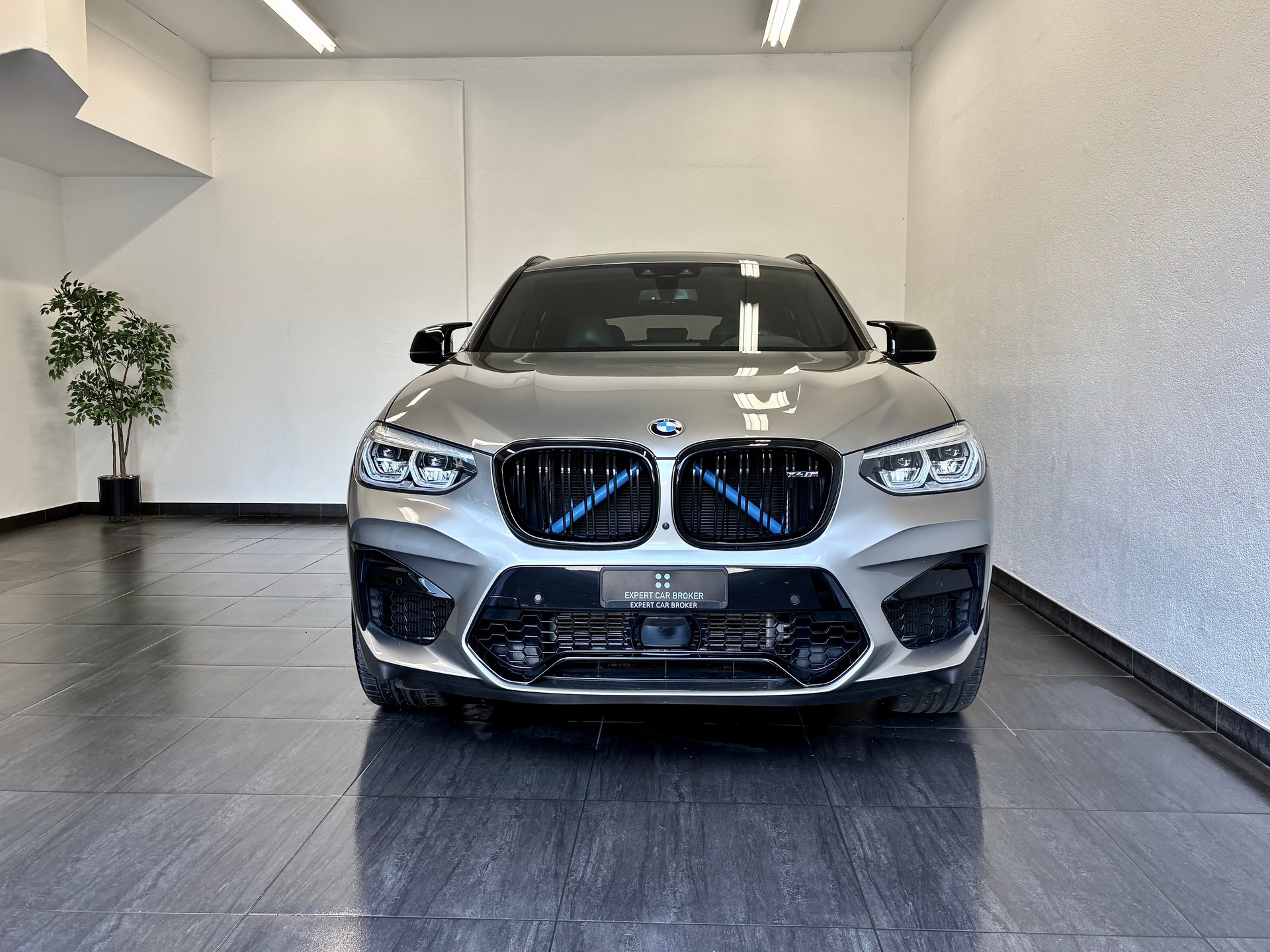 BMW X4M M Competition *Grail Sportauspuffanlage*-showroom-element-3