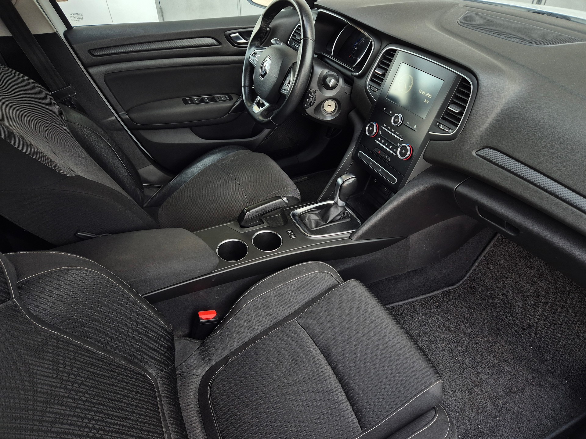 RENAULT MÉGANE GRANDTOUR 1.5 DCI BUSINESS EDC-image-12