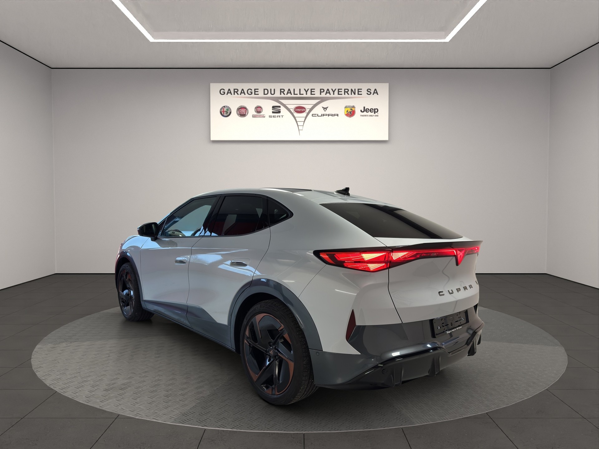 CUPRA Tavascan Type 9 77 kWh VZ Adrenaline-showroom-element-2