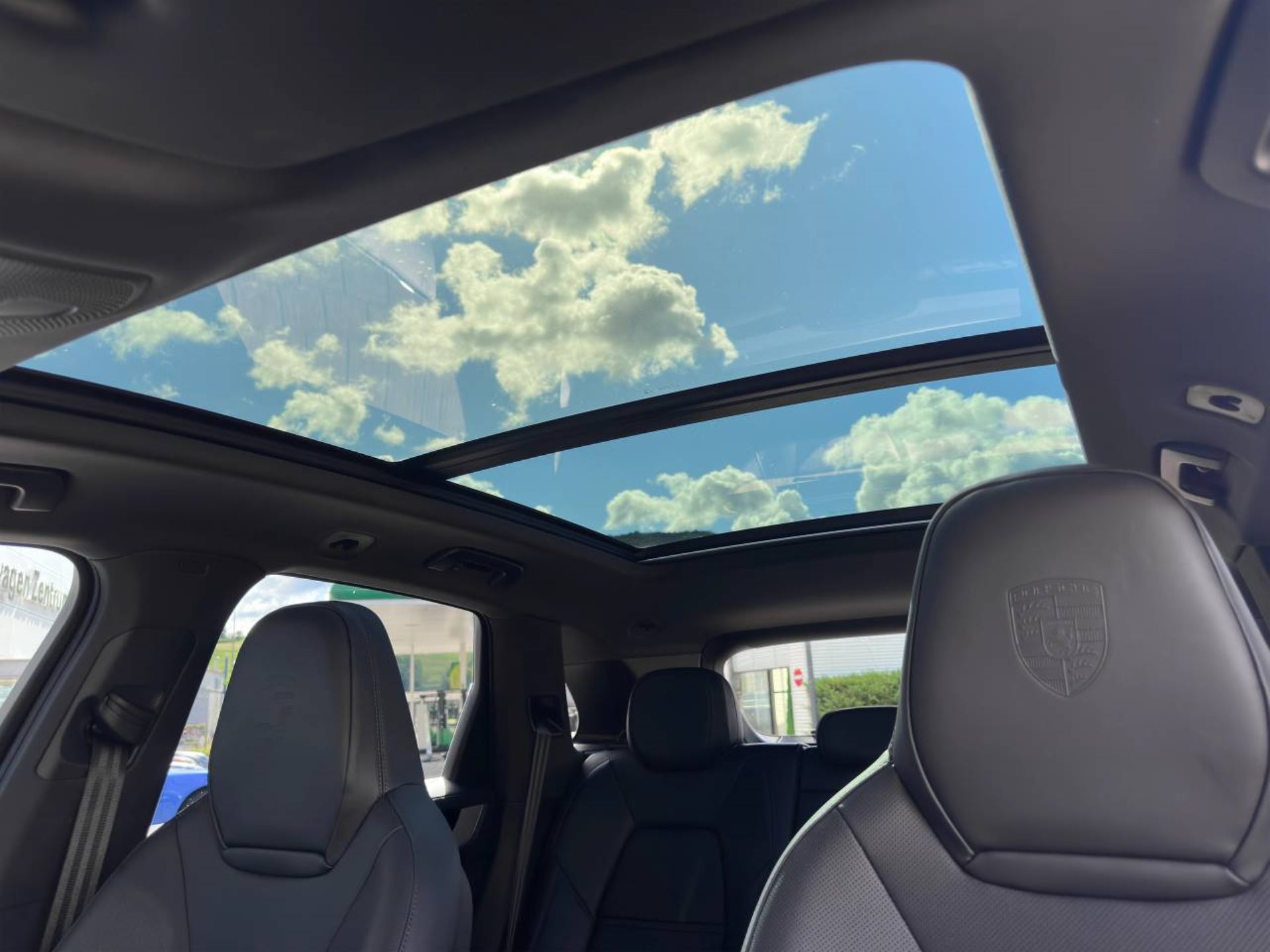 PORSCHE Cayenne-image-22