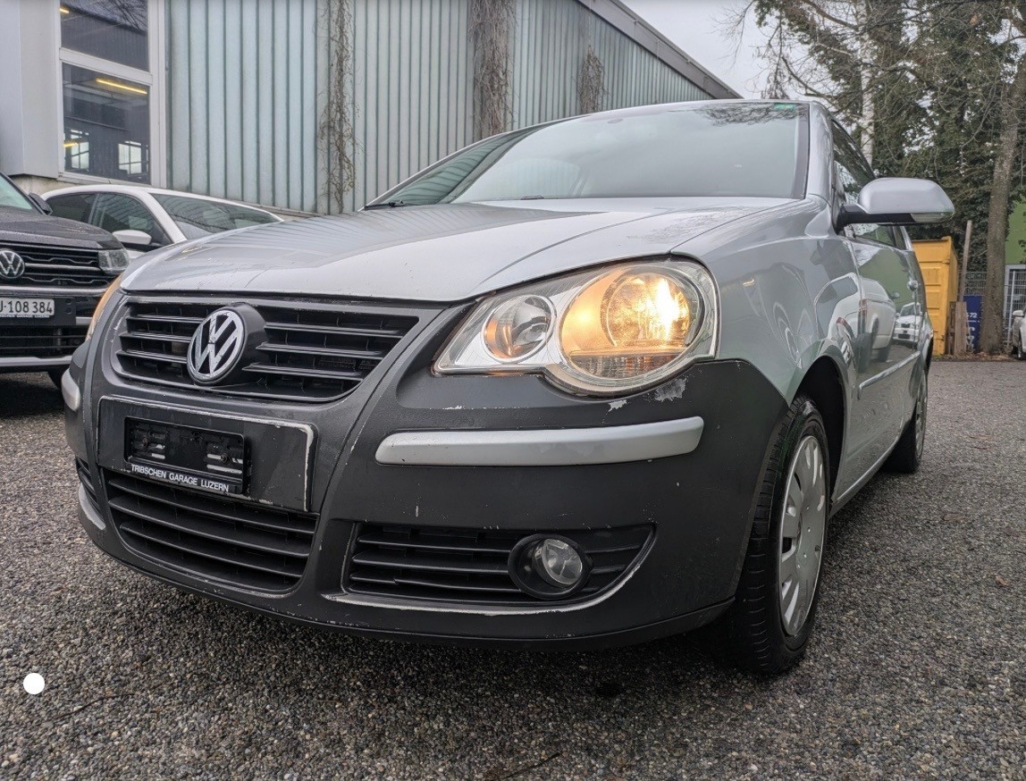 VW Polo 1.6 16V Trendline-image-1