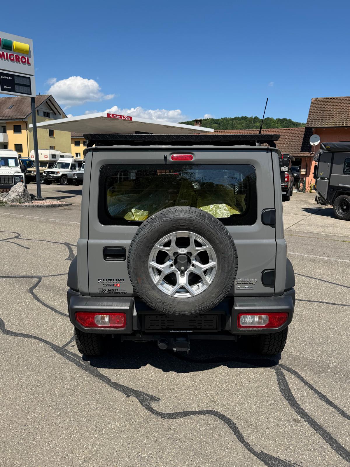 SUZUKI Jimny 1.5 Compact+ 4x4-image-4