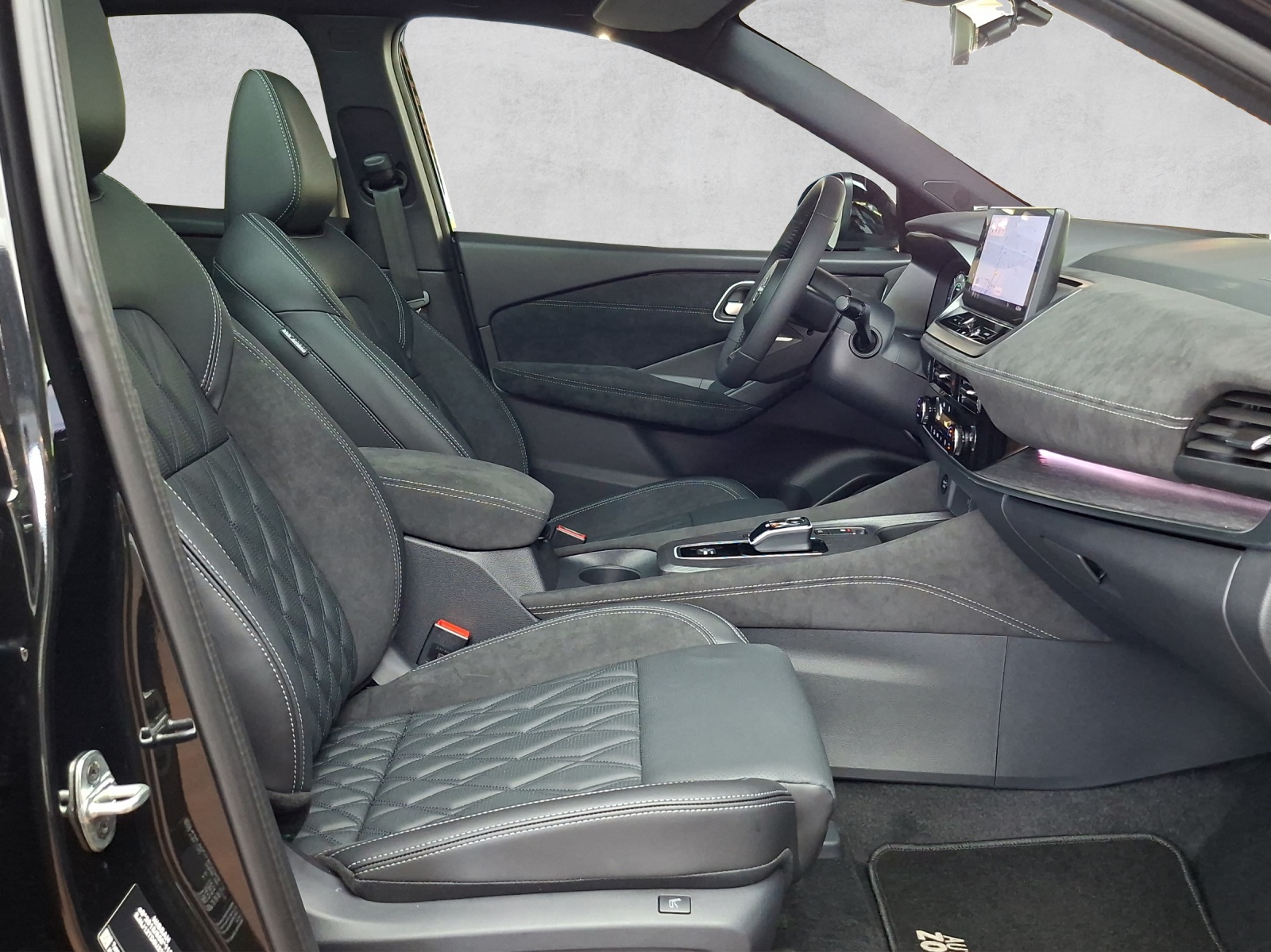 NISSAN Qashqai 1.5 VC-T Tekna+-image-11