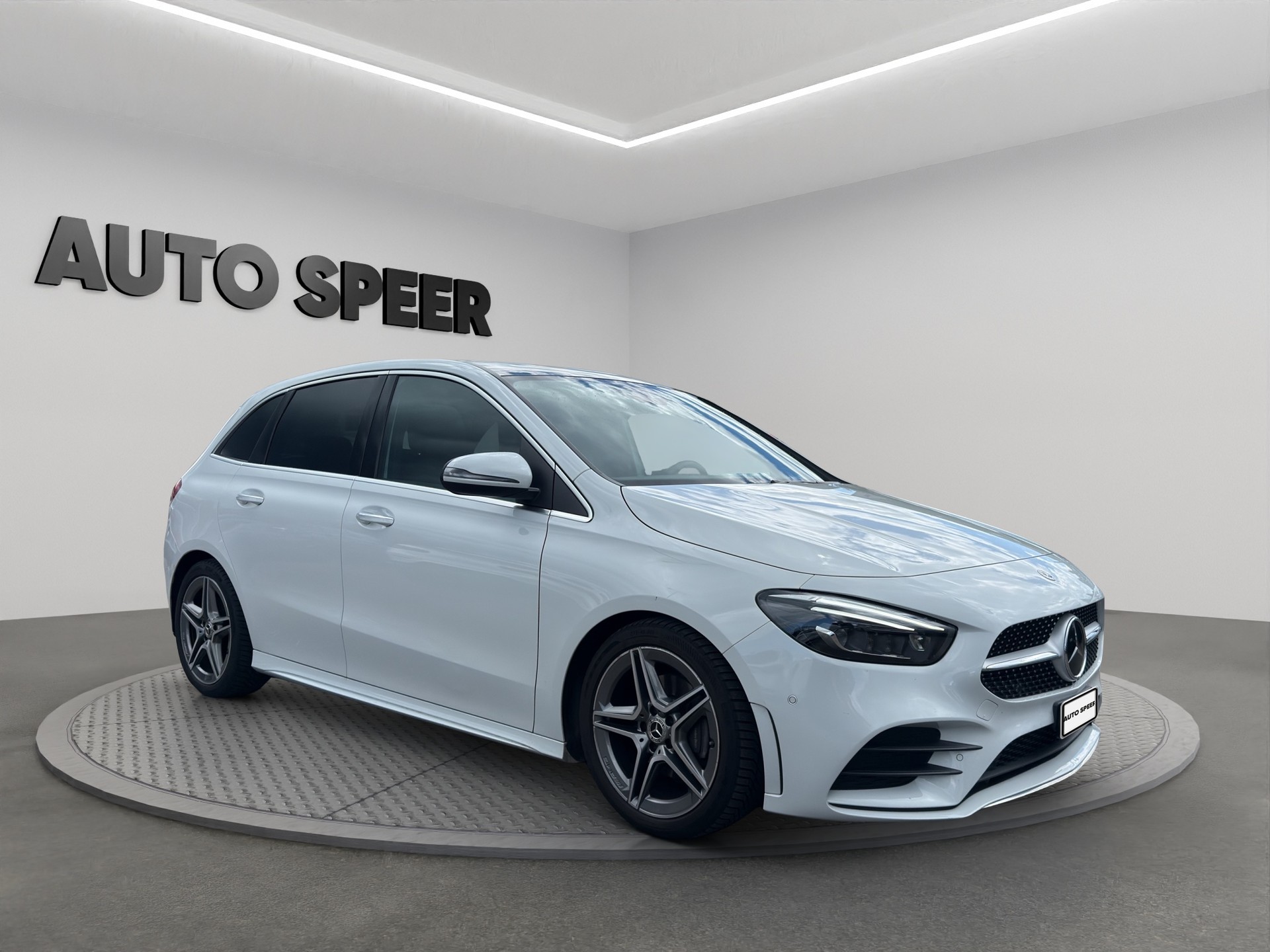 MERCEDES-BENZ B 200 4Matic AMG Line-showroom-element-3